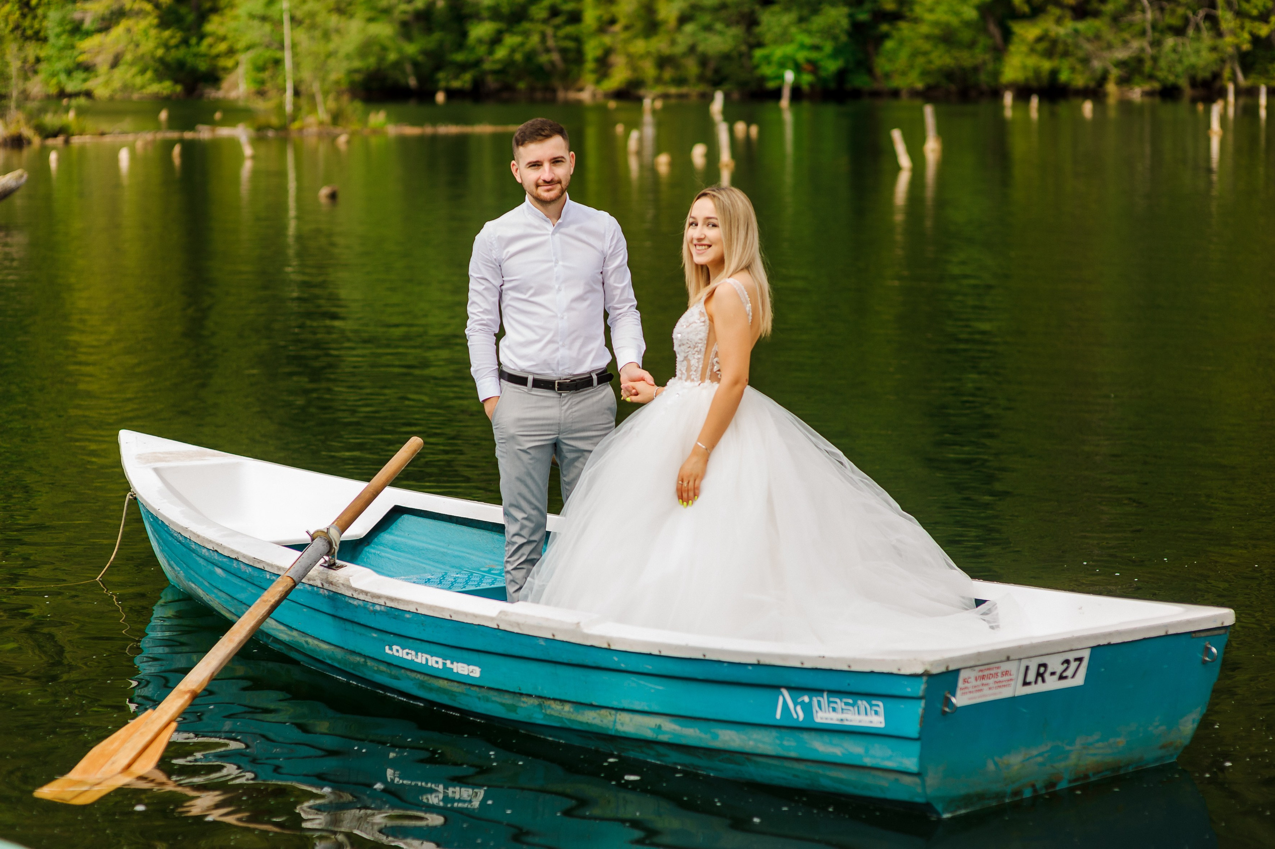 Mihai & Irina (Lacul Rosu, Cheile Bicazului). Fotograf de nunta Ion Cobzac