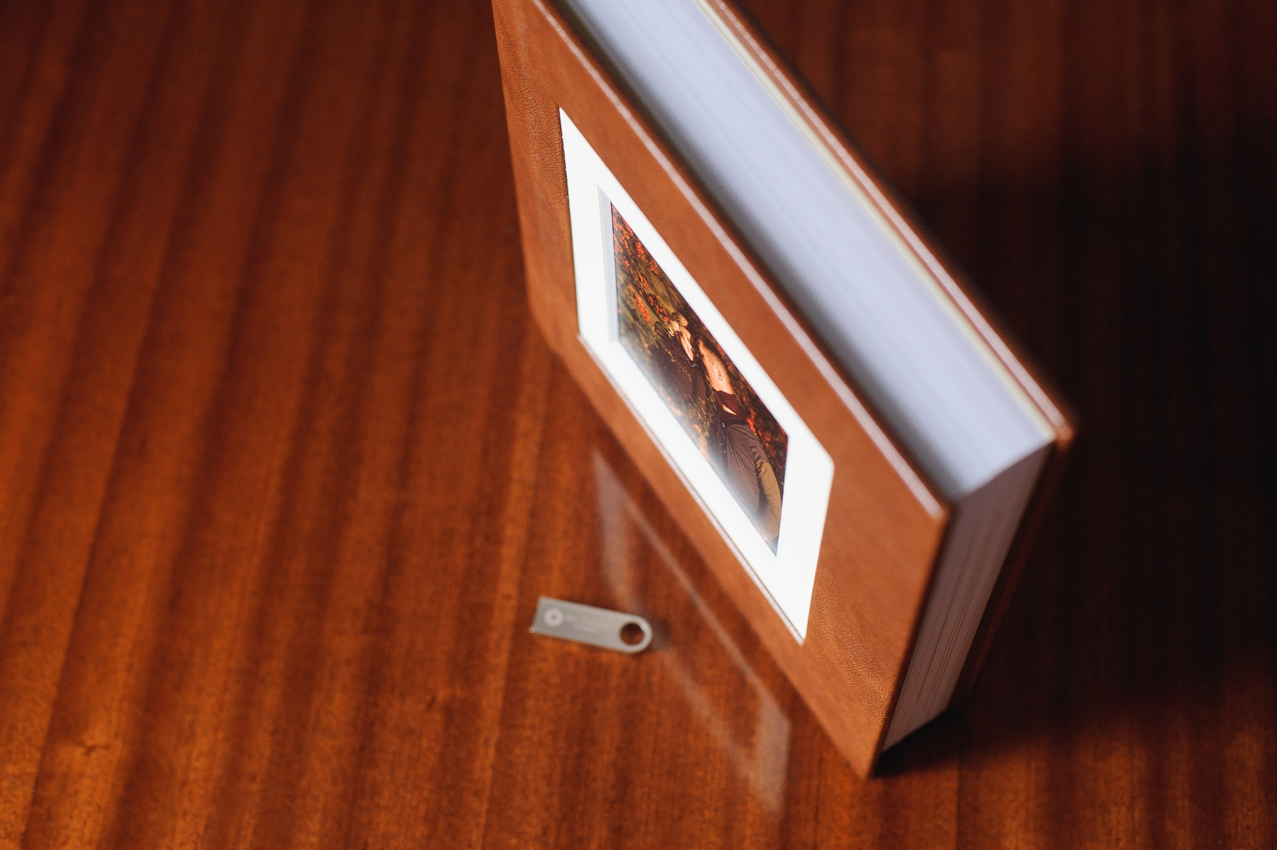 Album de nunta. Fotograf de nunta Ion Cobzac