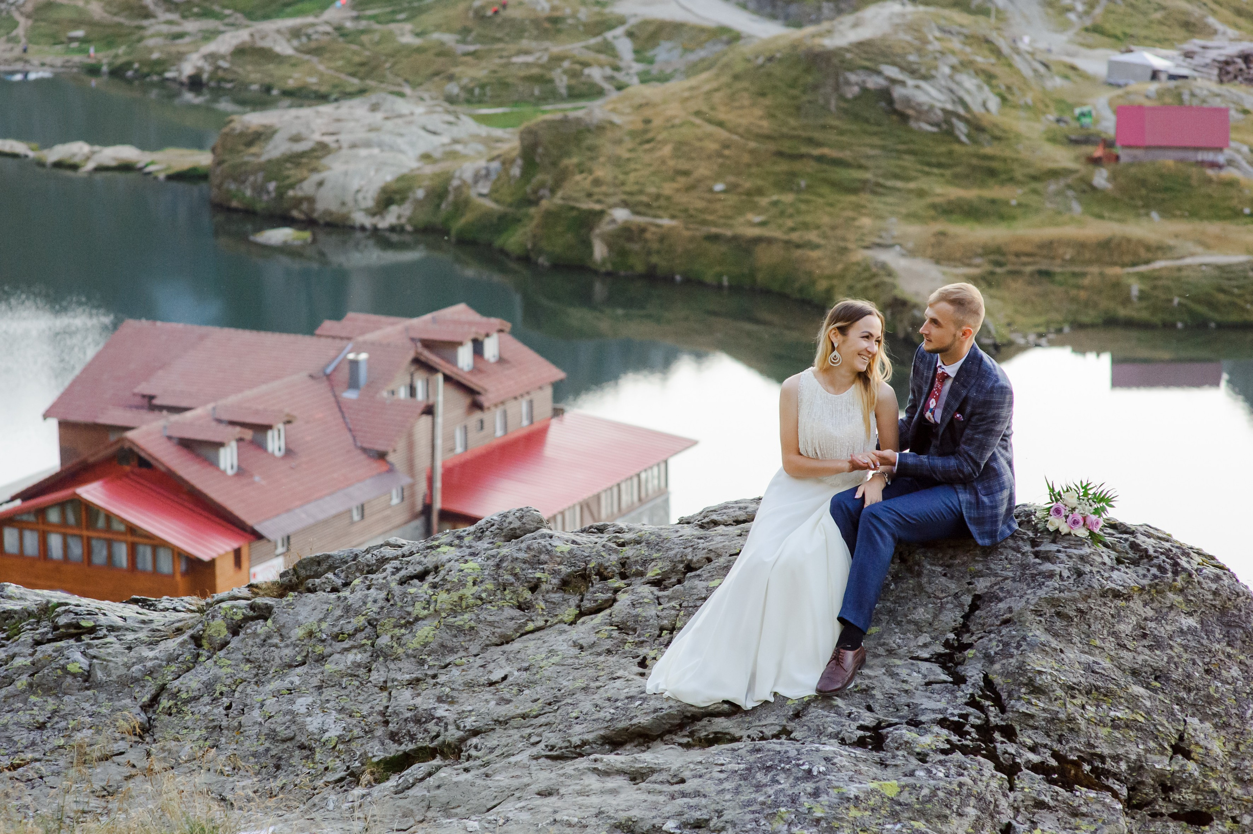 Pavel & Ana (cota 2034 Lacul Bâlea). Fotograf de nunta Ion Cobzac