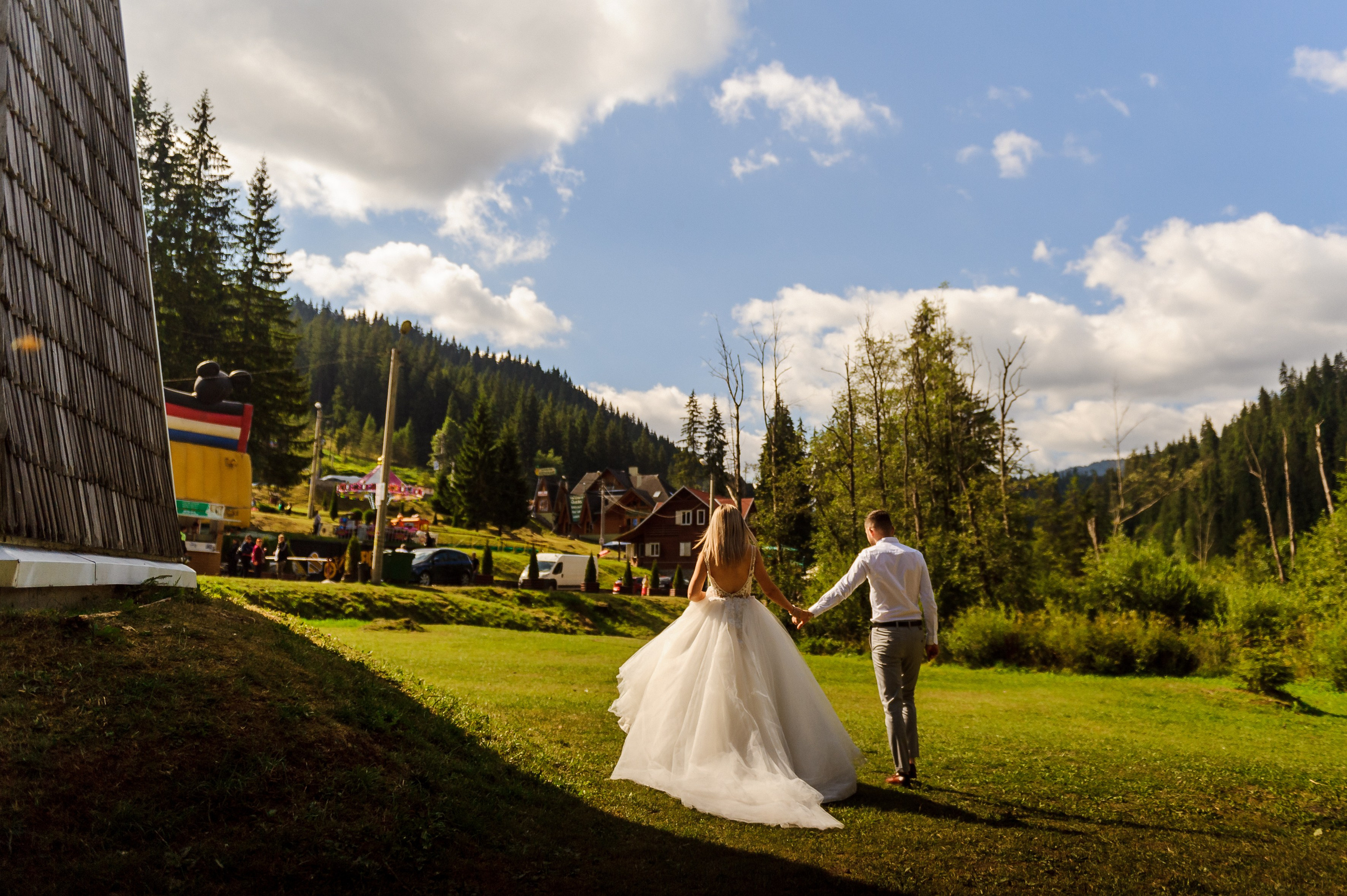 Mihai & Irina (Lacul Rosu, Cheile Bicazului). Fotograf de nunta Ion Cobzac