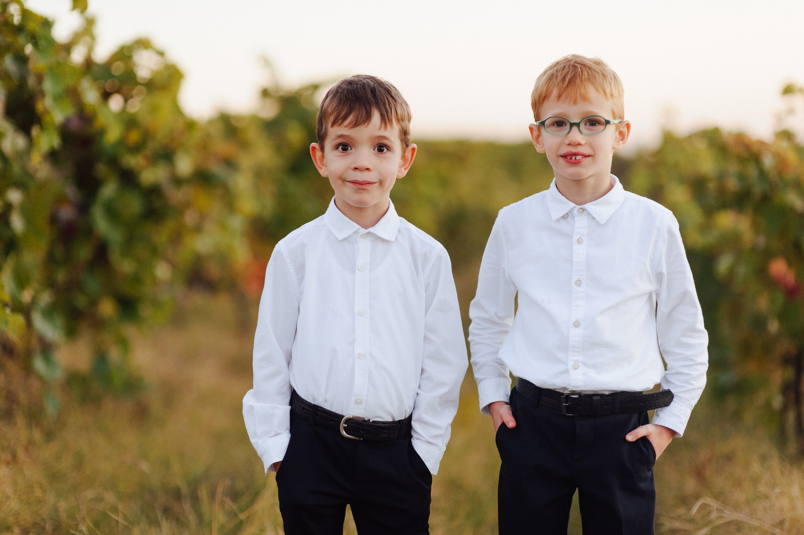 Fam. Ropot. Fotograf de nunta Ion Cobzac