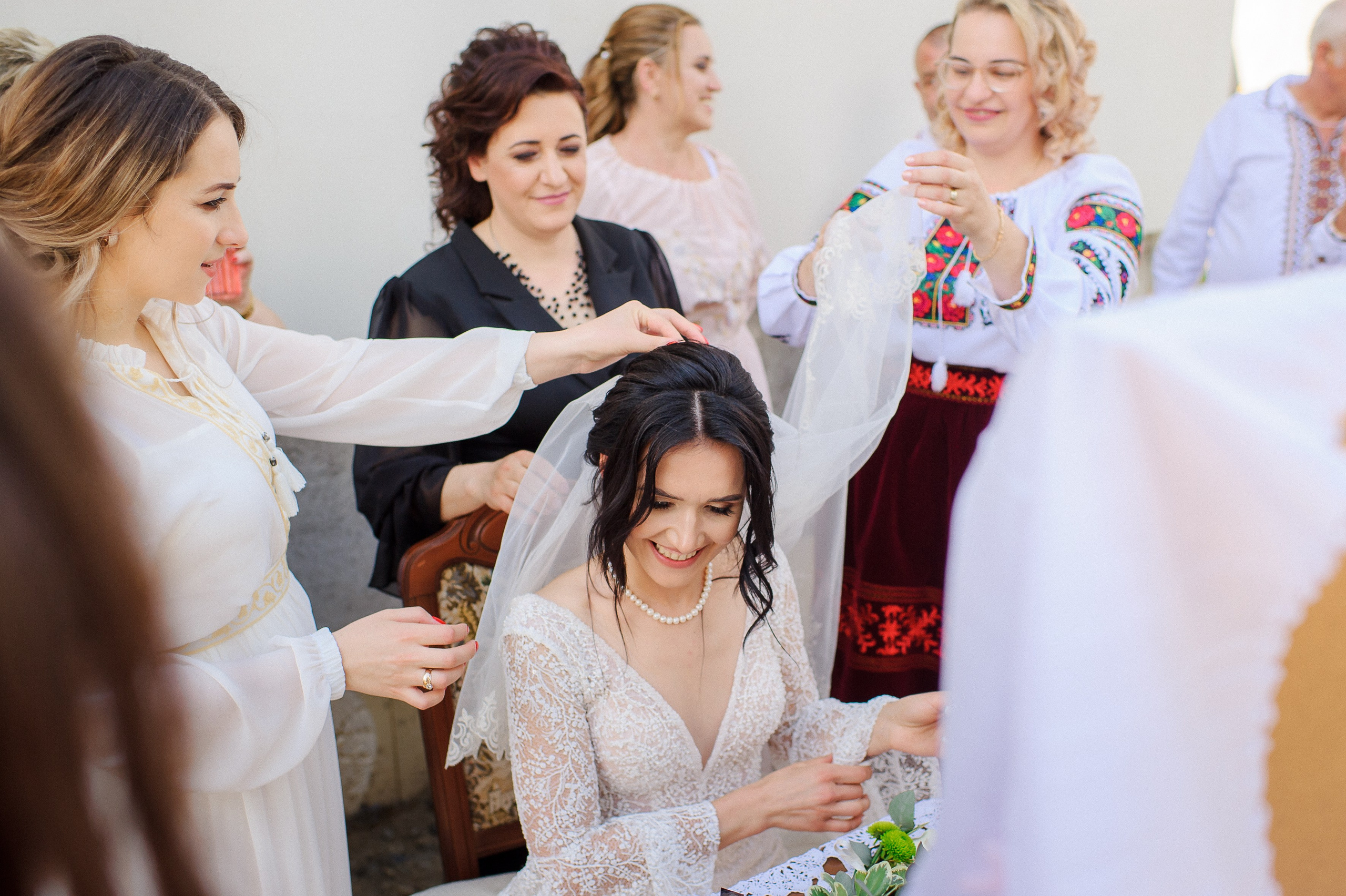 Ovidiu & Mgdalena (Suceava). Fotograf de nunta Ion Cobzac