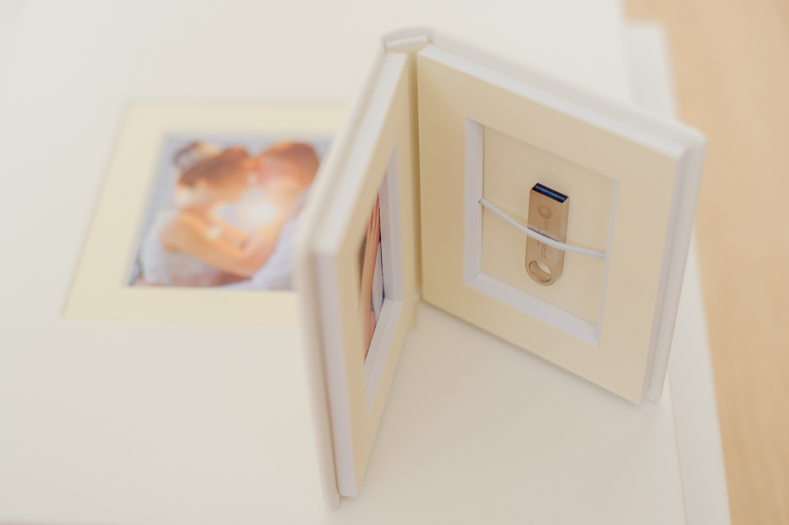 Album de nunta. Fotograf de nunta Ion Cobzac