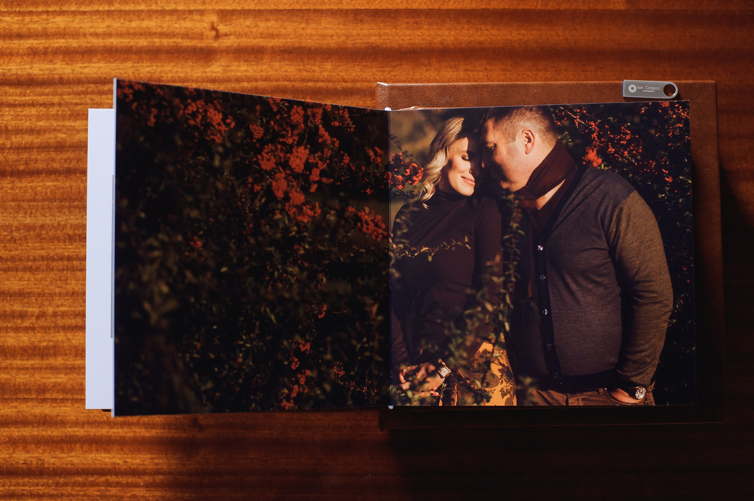 Album de nunta. Fotograf de nunta Ion Cobzac