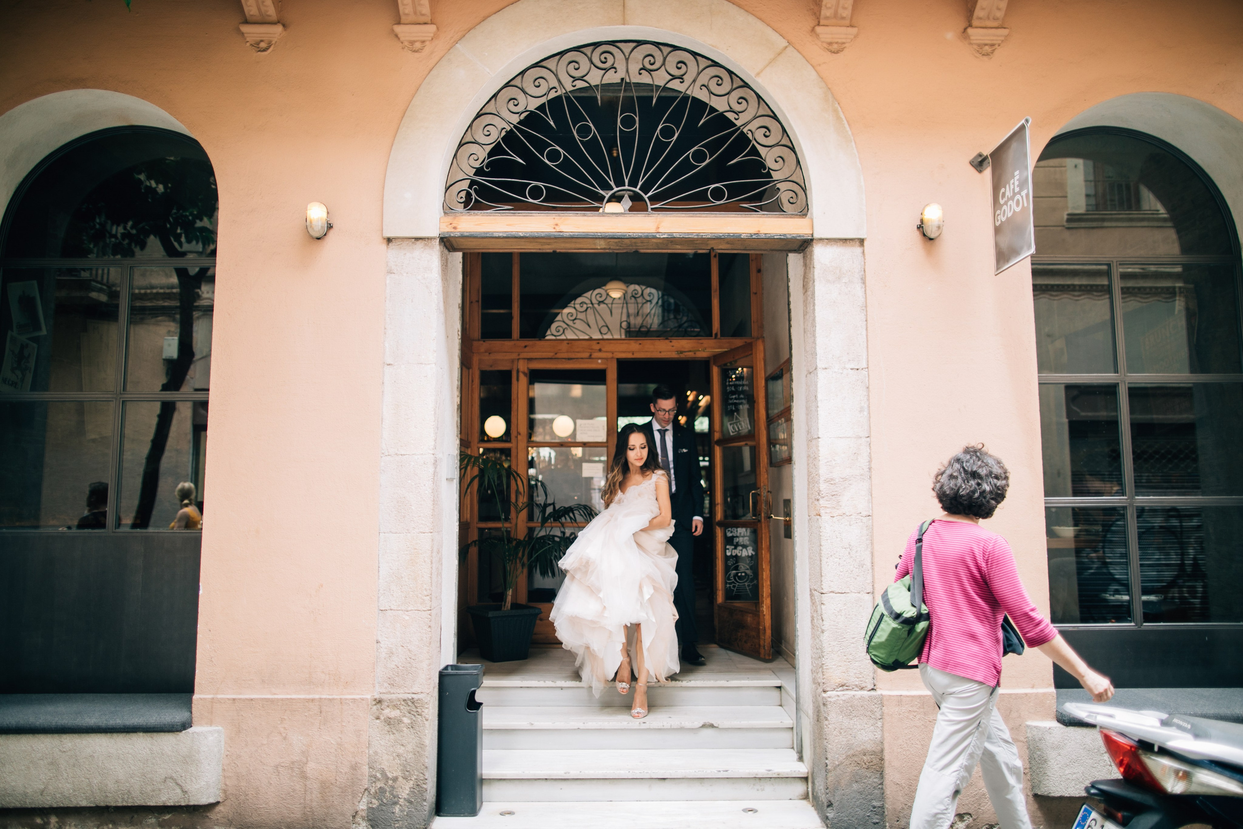 Destination Wedding in Barcelona, Spain | Yarets Studio. Wedding Photographer & Videographer Barcelona Spain & Europe | Yarets Studio
