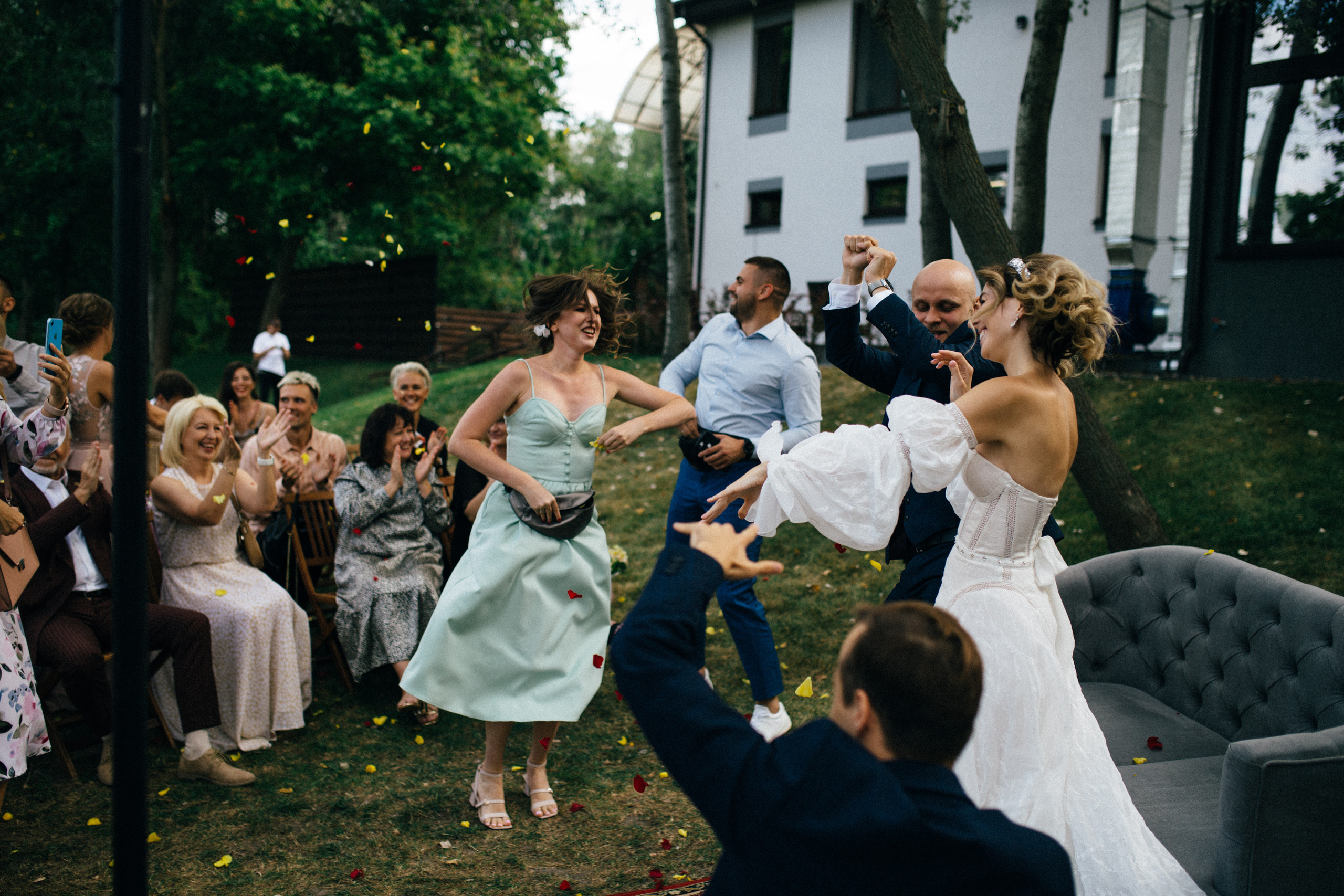 Весільна репортажна фото та відео зйомка