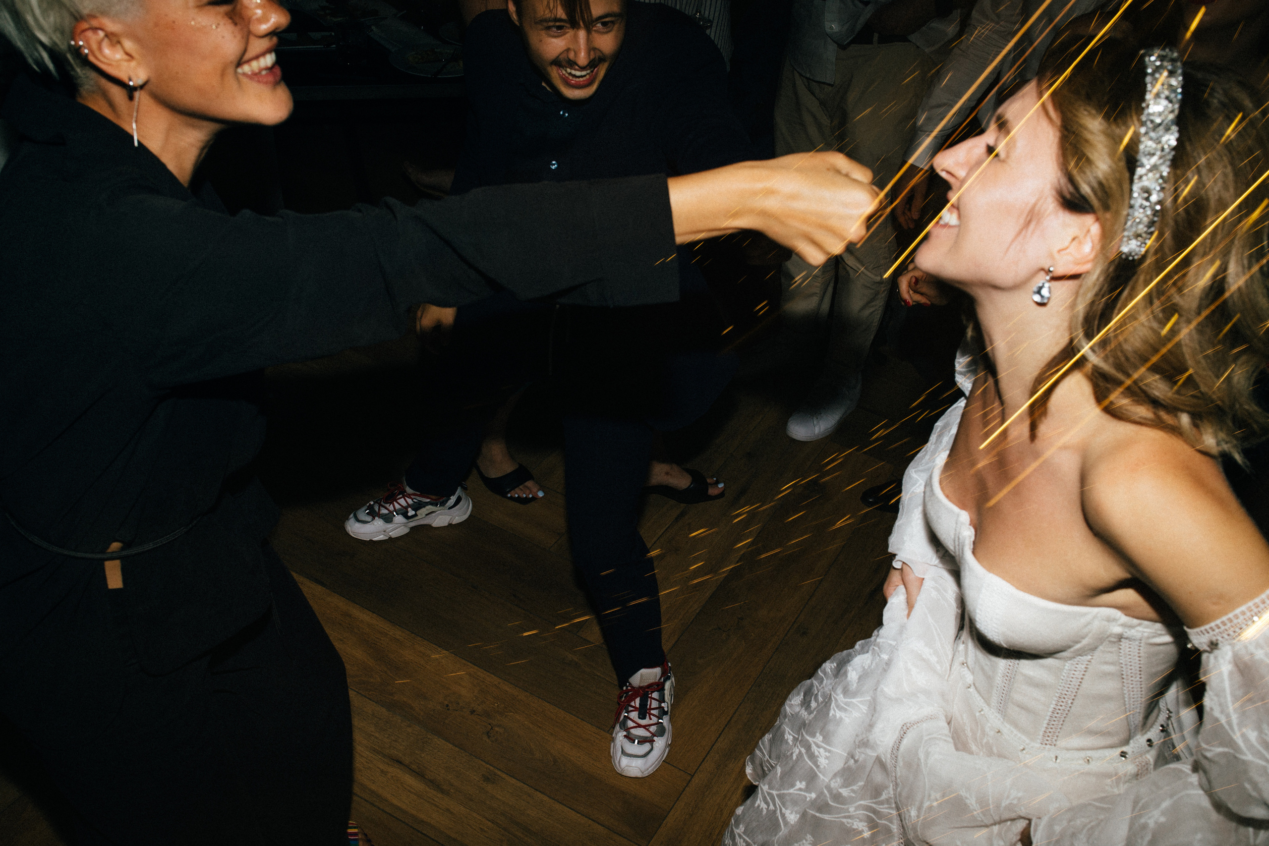 Весільна репортажна фото та відео зйомка