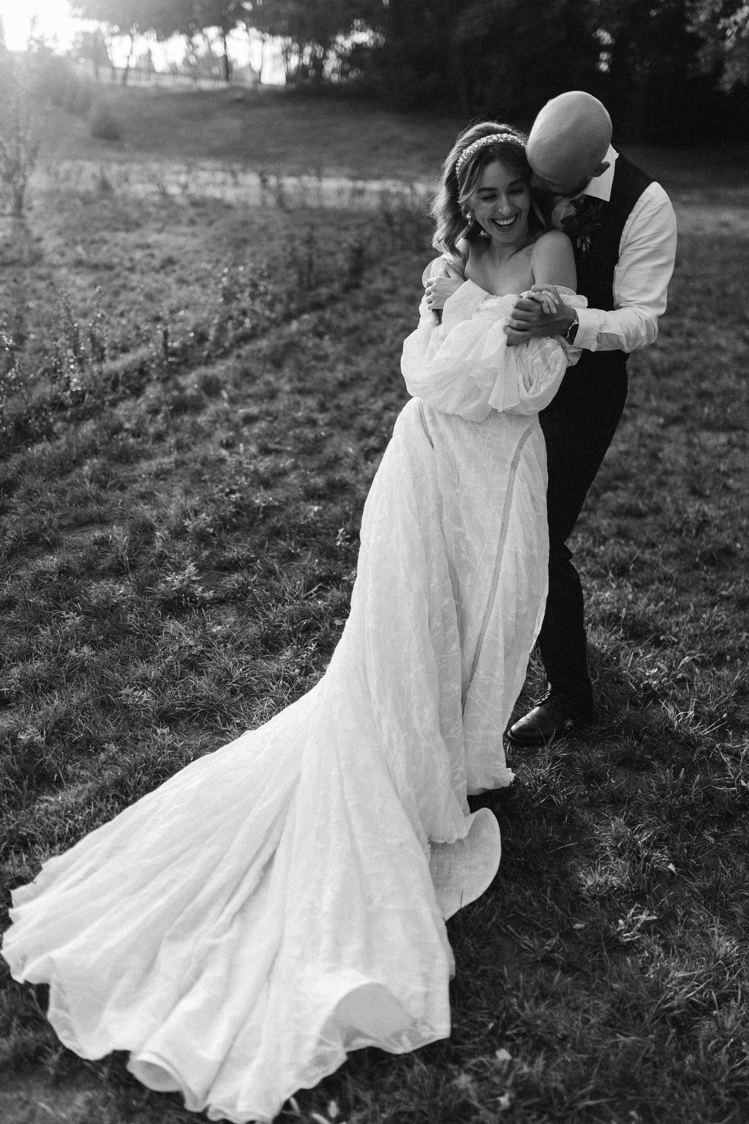 Весільна репортажна фото та відео зйомка