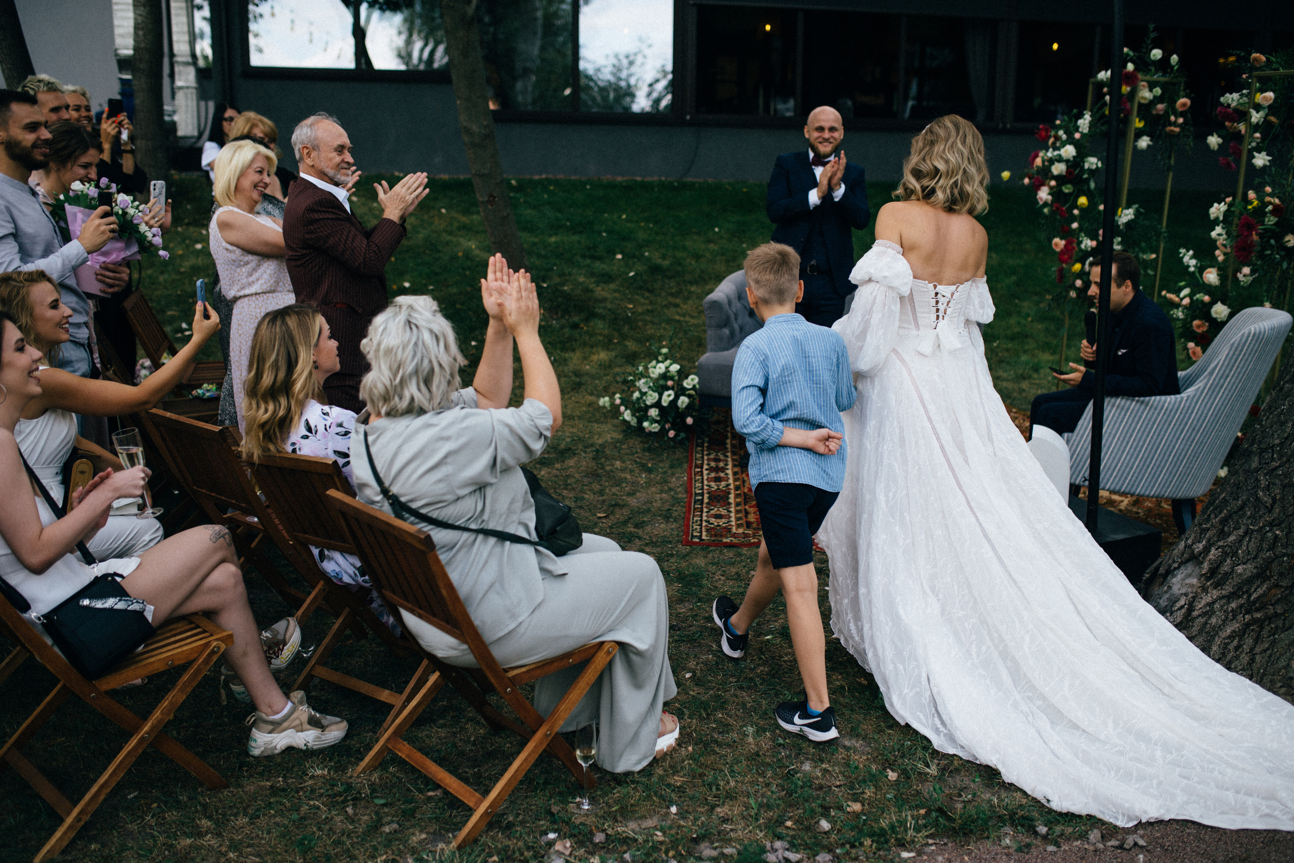 Весільна репортажна фото та відео зйомка