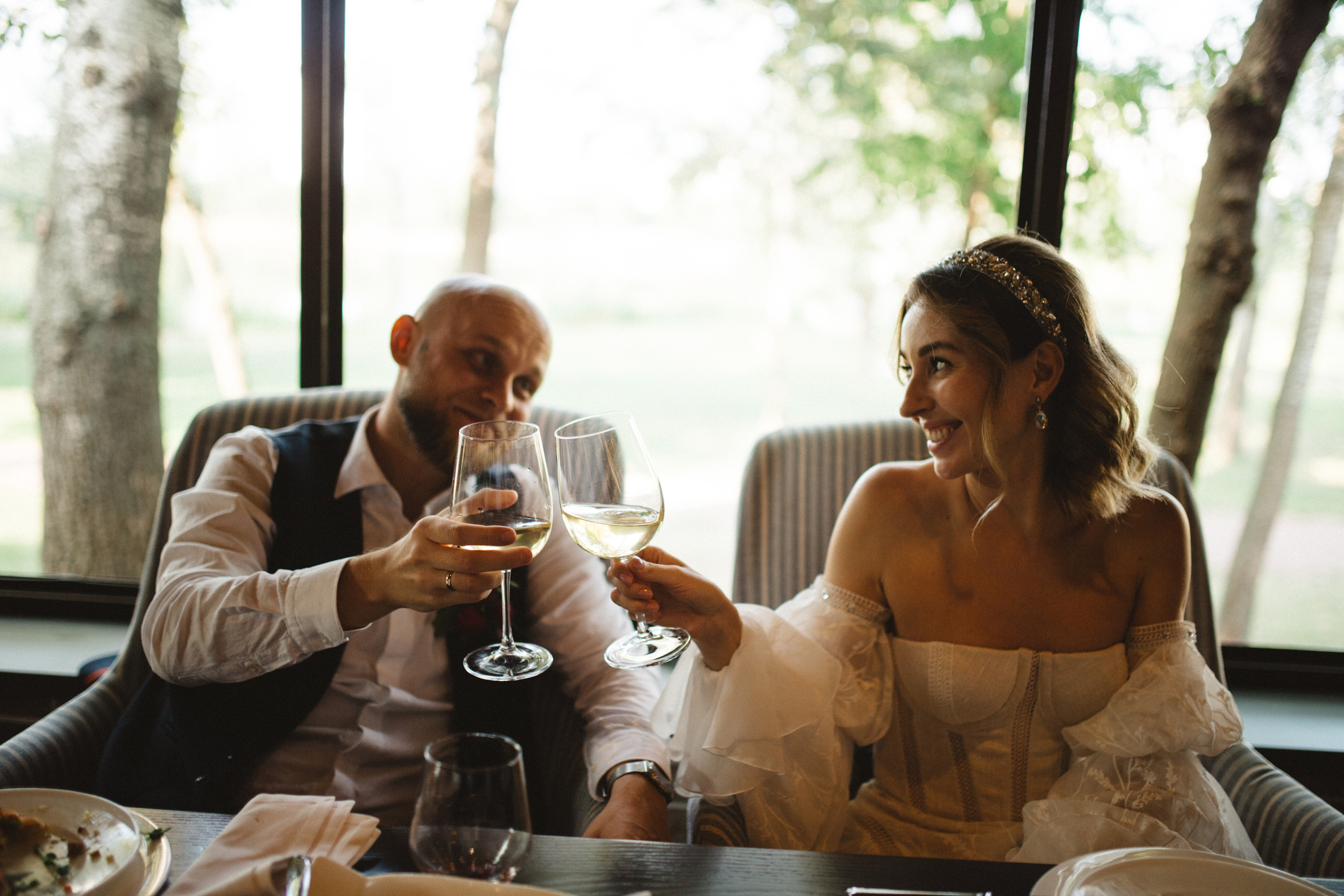 Весільна репортажна фото та відео зйомка