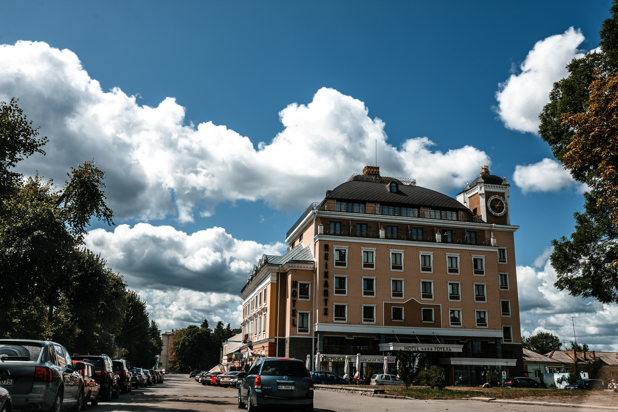 Владлена та Миколай