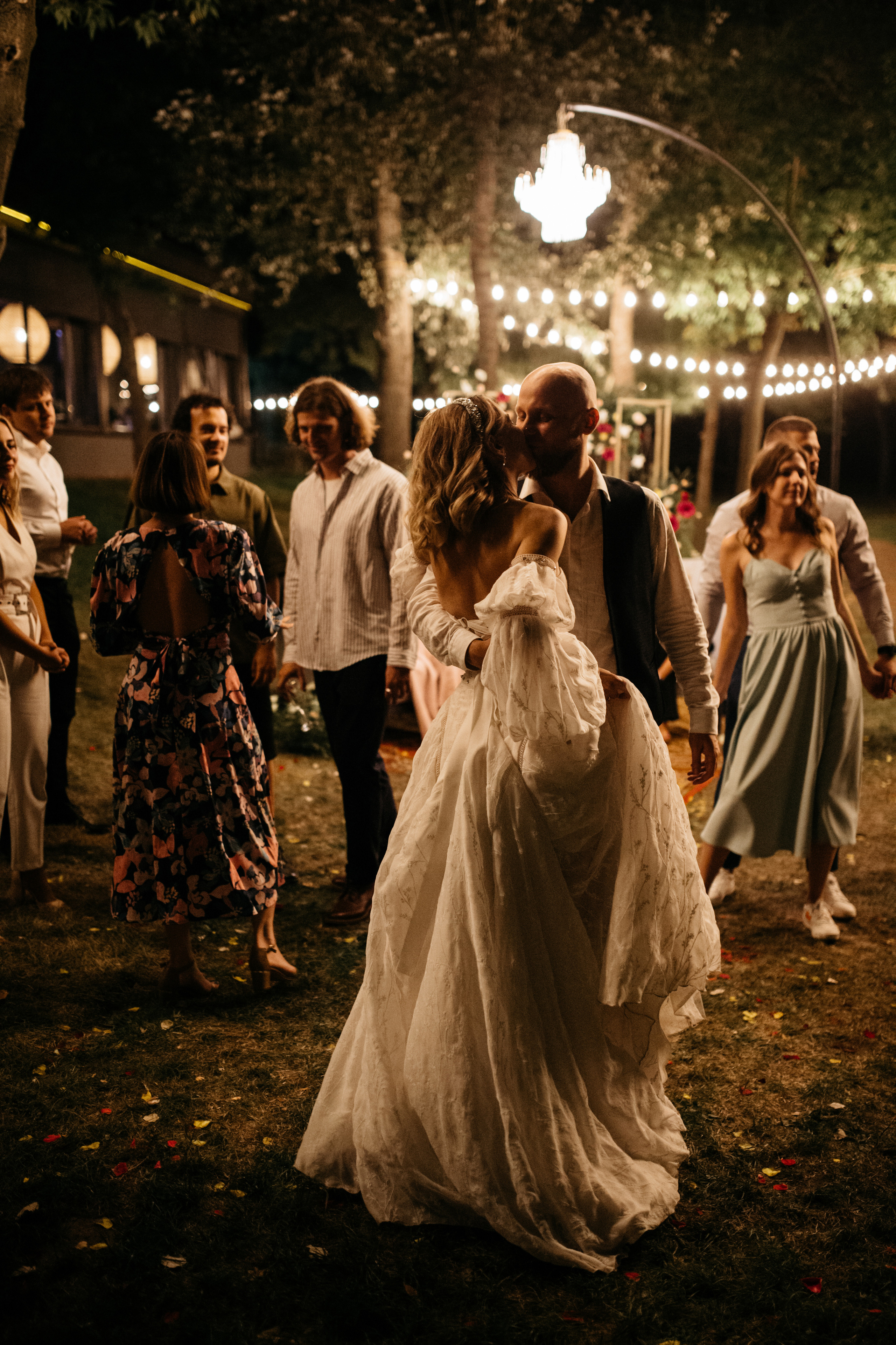 Весільна репортажна фото та відео зйомка