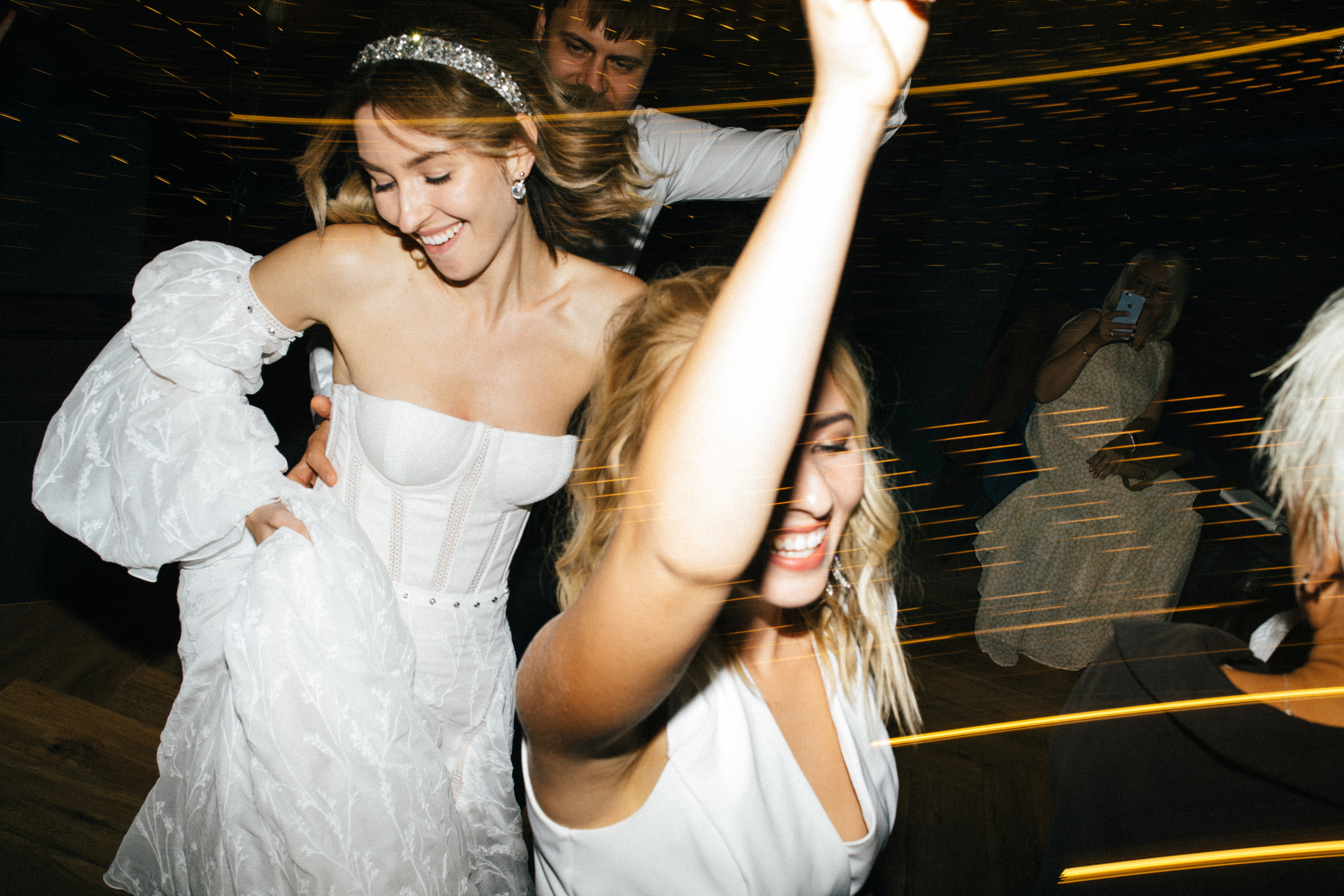 Весільна репортажна фото та відео зйомка