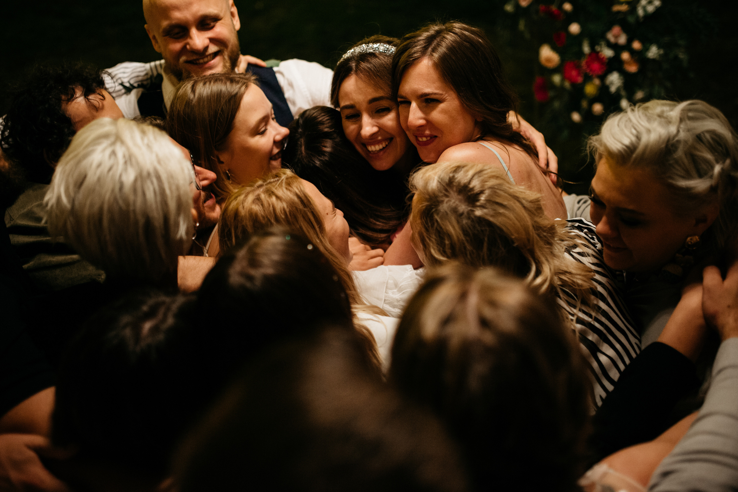 Весільна репортажна фото та відео зйомка