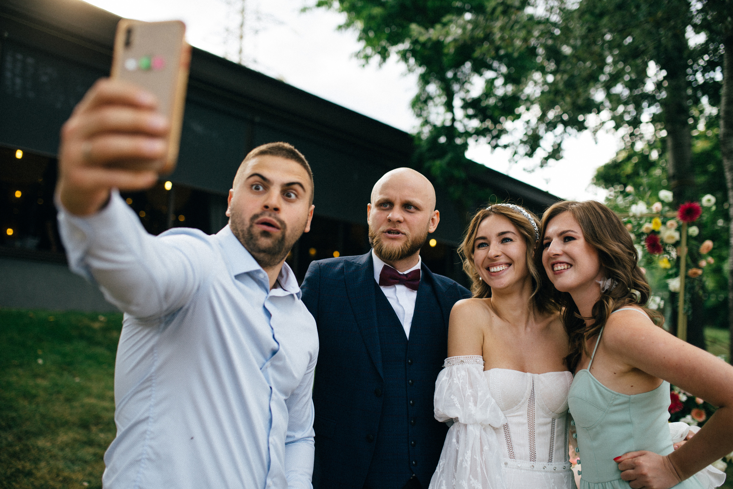 Весільна репортажна фото та відео зйомка