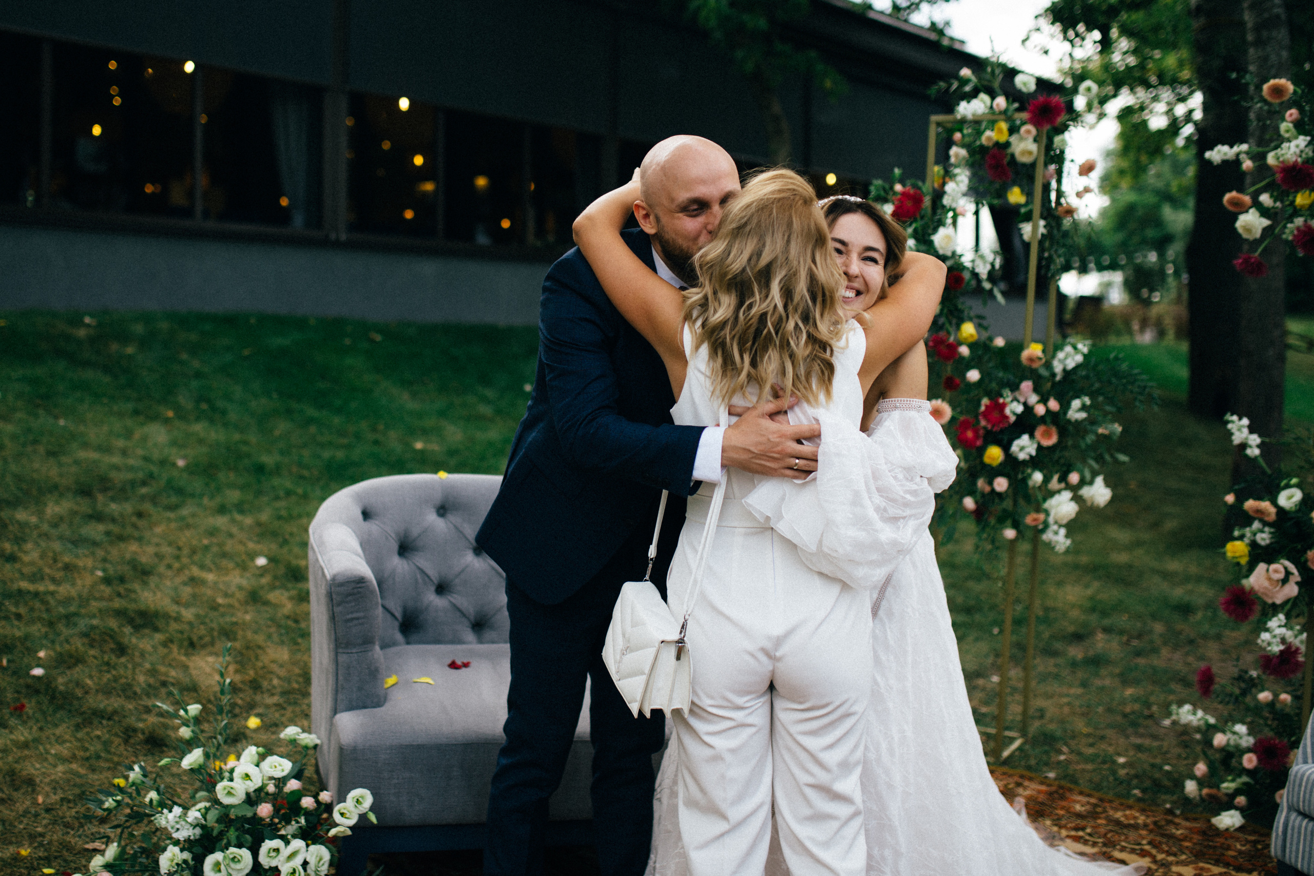 Весільна репортажна фото та відео зйомка