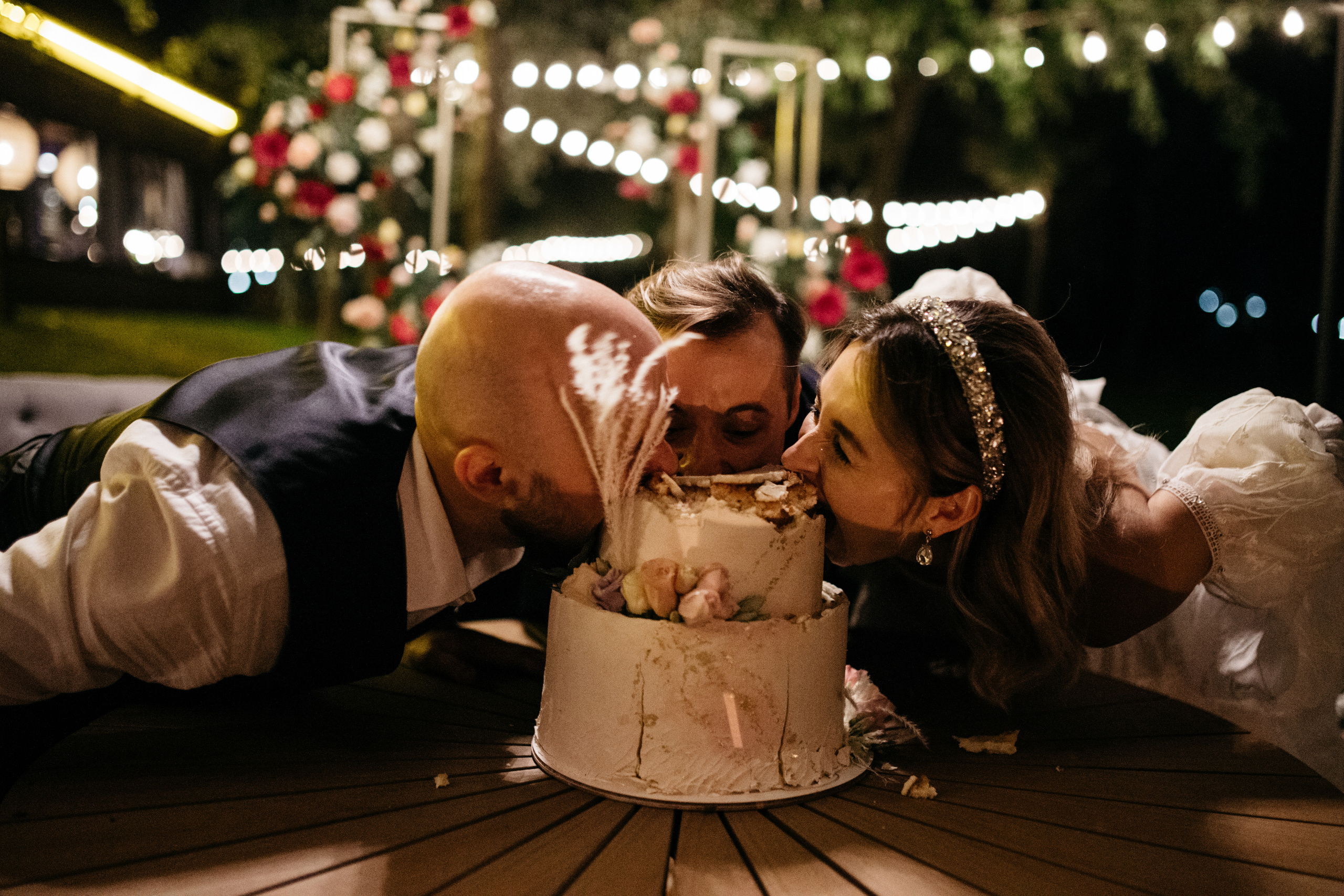 Весільна репортажна фото та відео зйомка