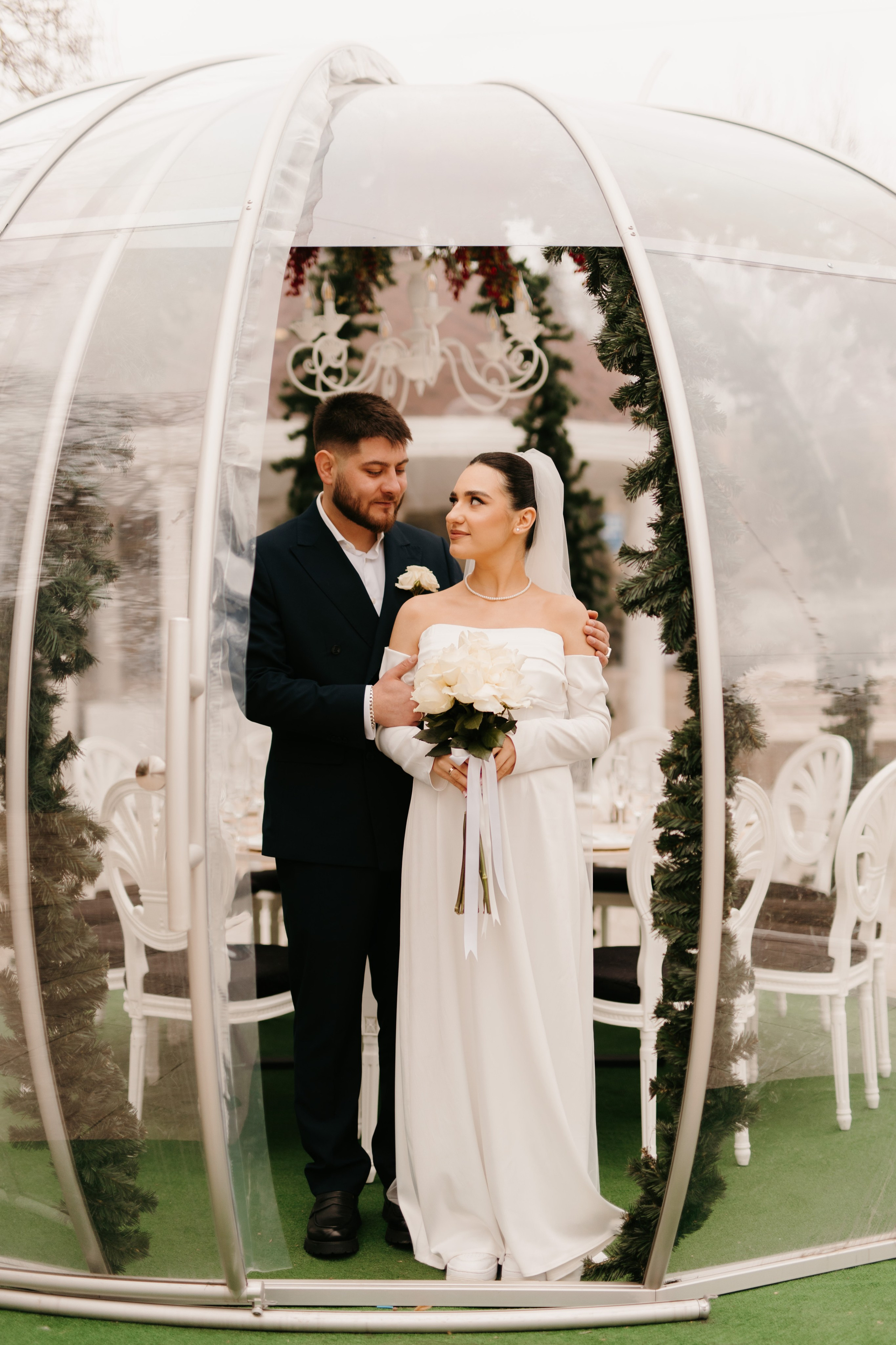 Madalin & Marinela. Main