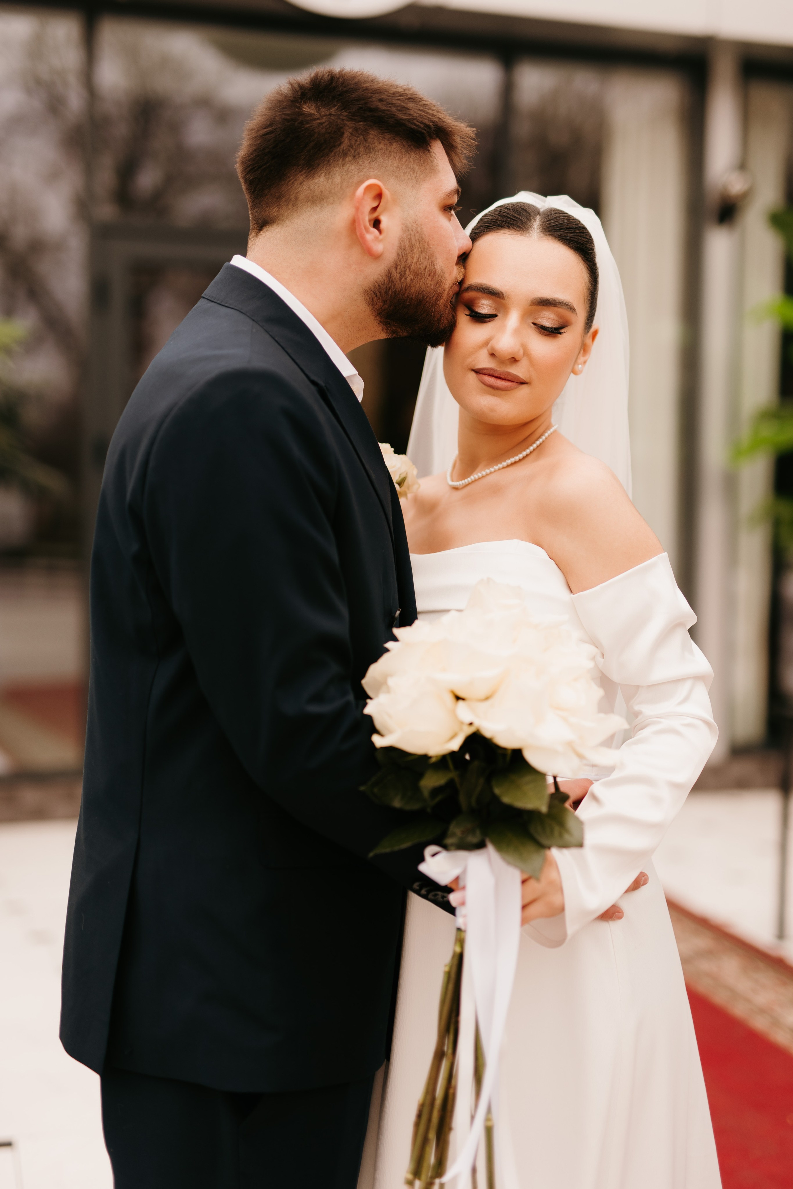 Madalin & Marinela. Main