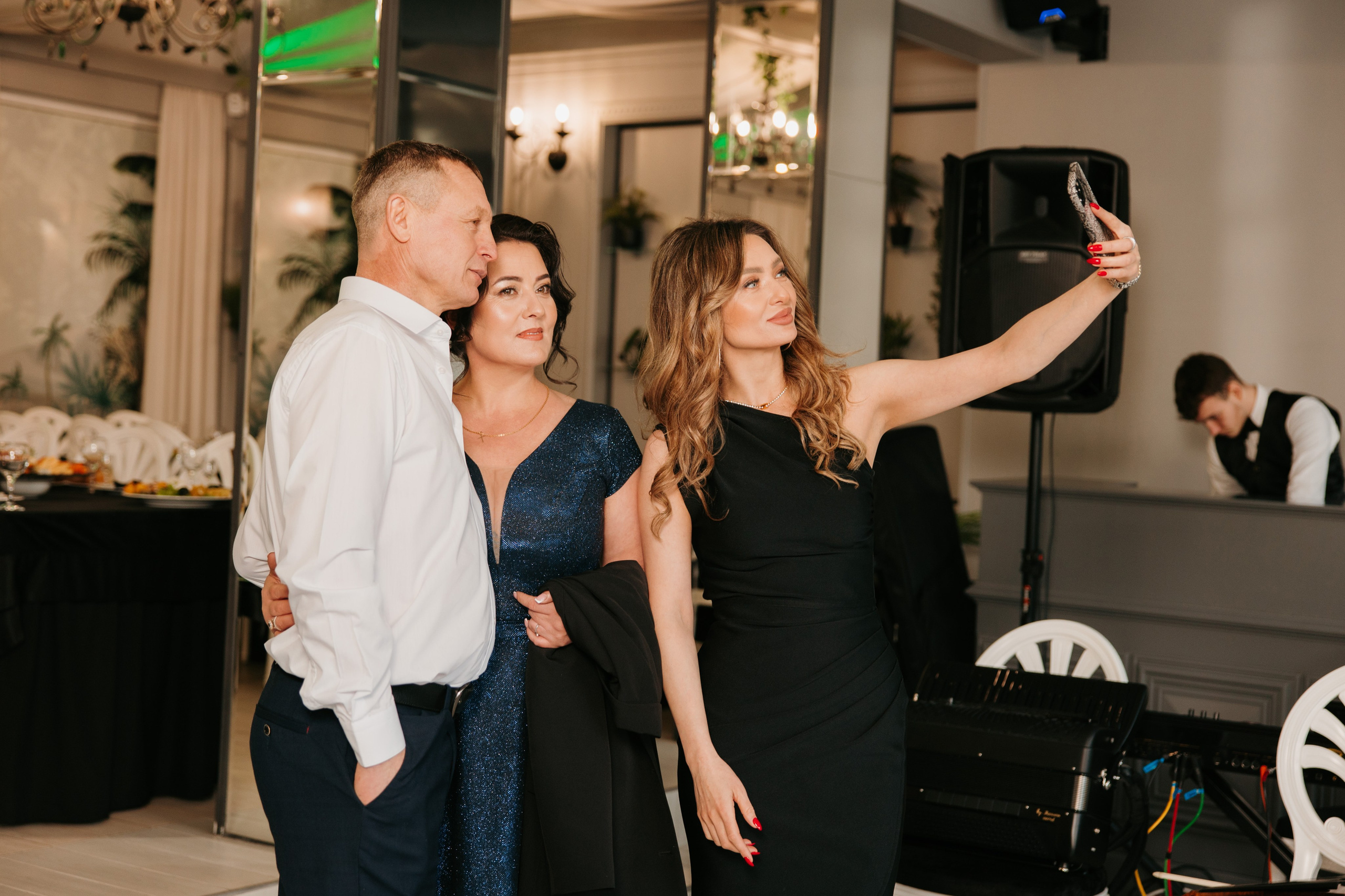 Madalin & Marinela. Main