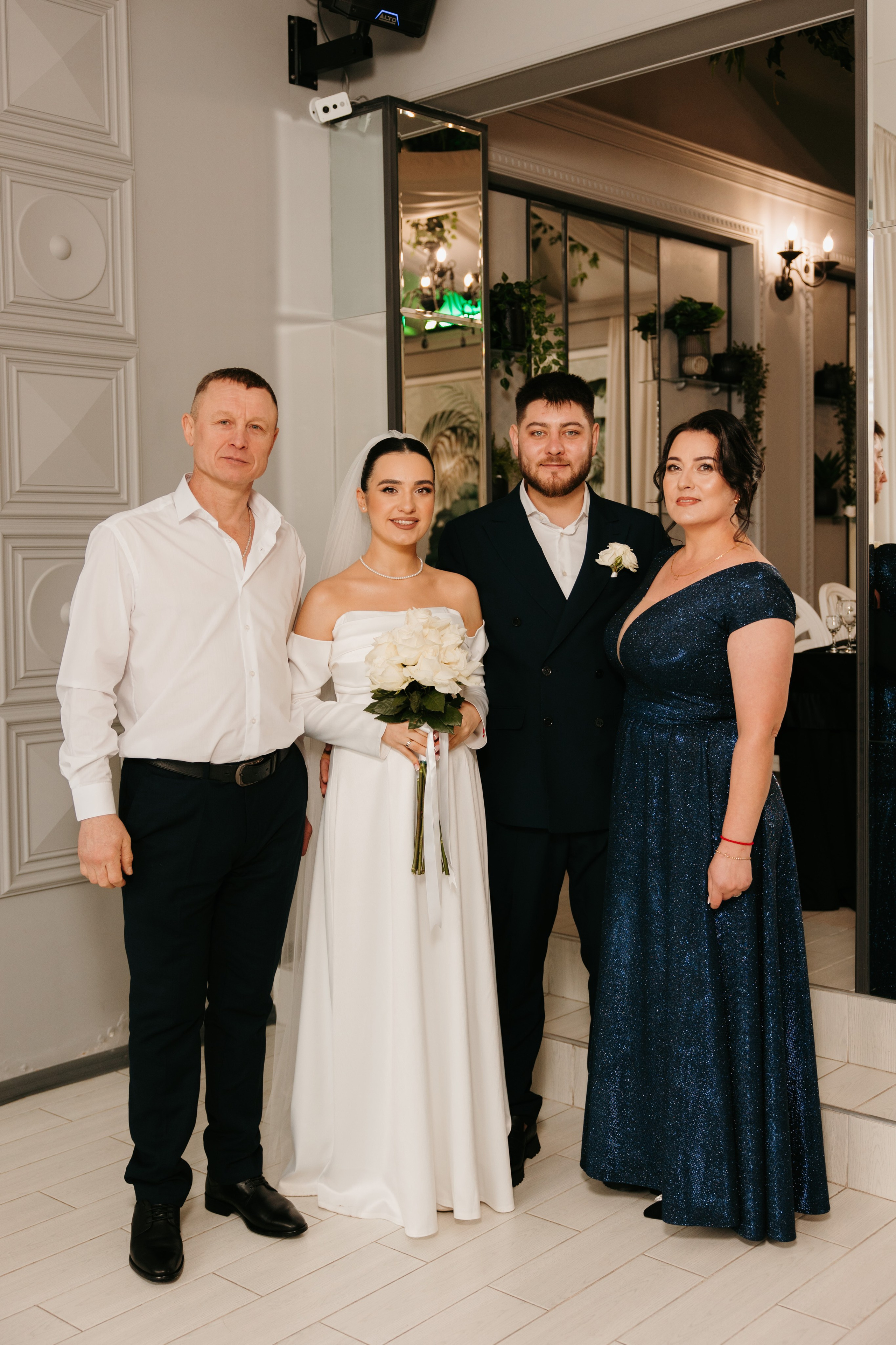 Madalin & Marinela. Main