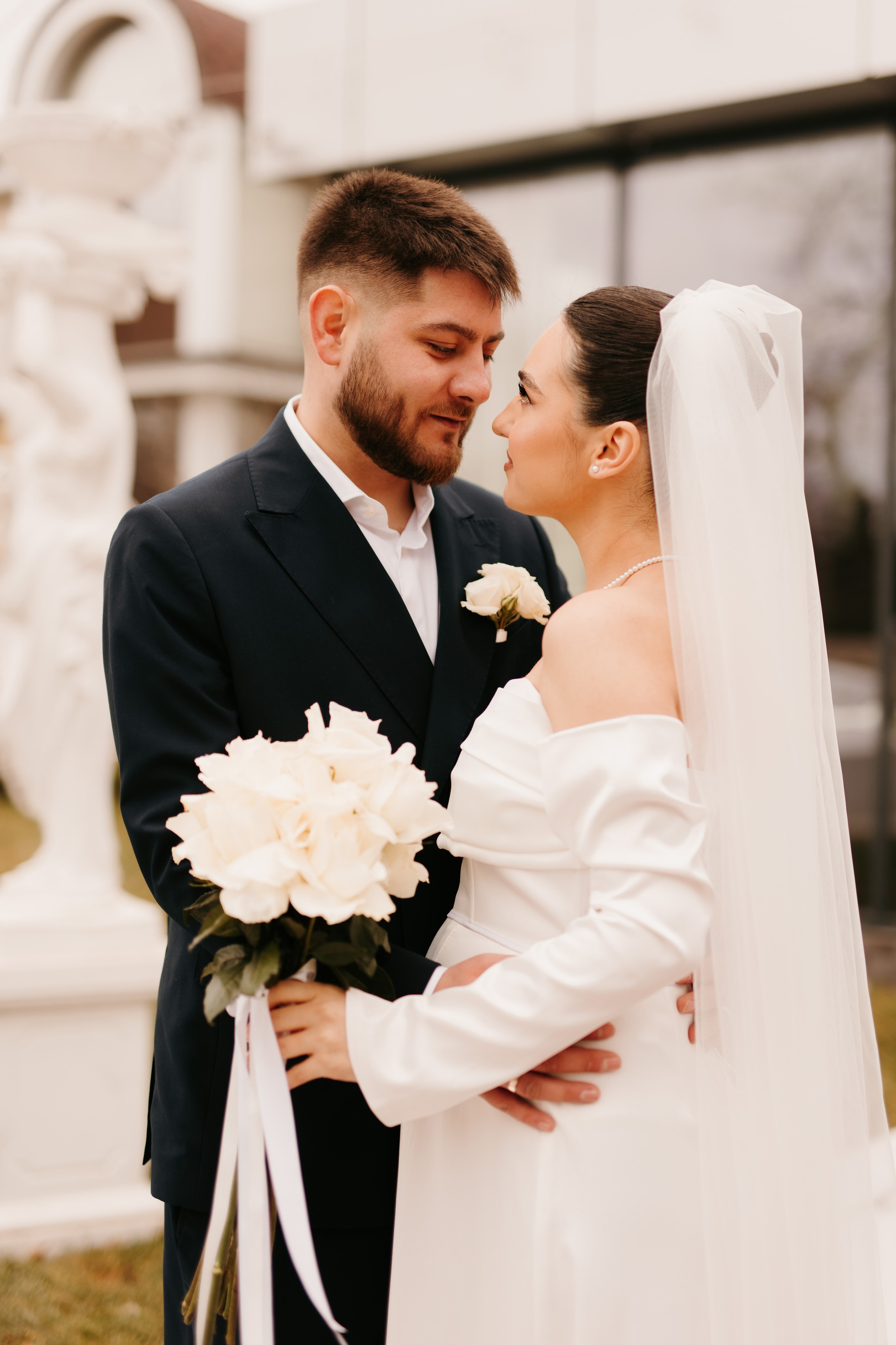 Madalin & Marinela. Main