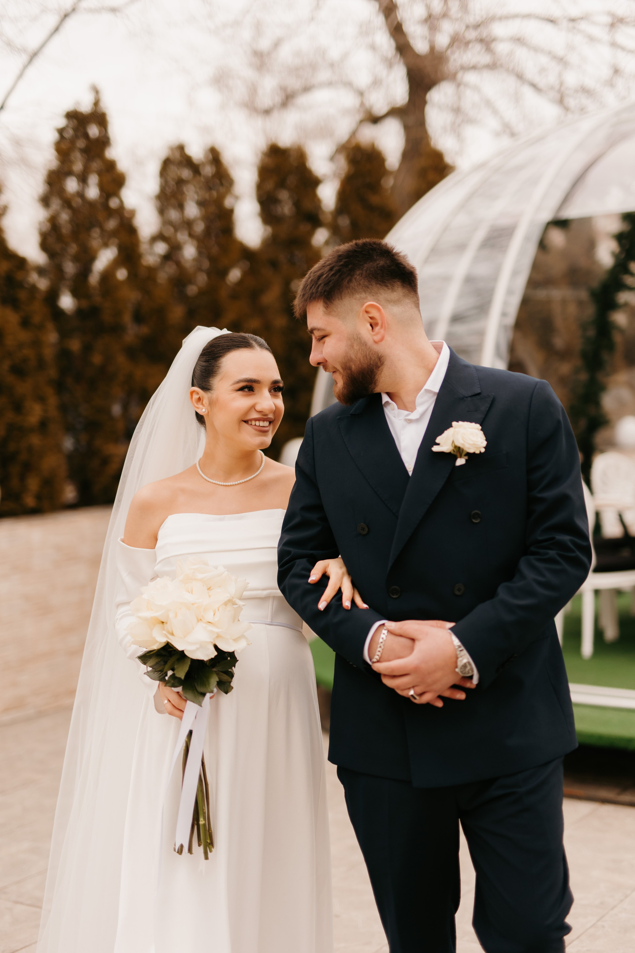 Madalin & Marinela. Main