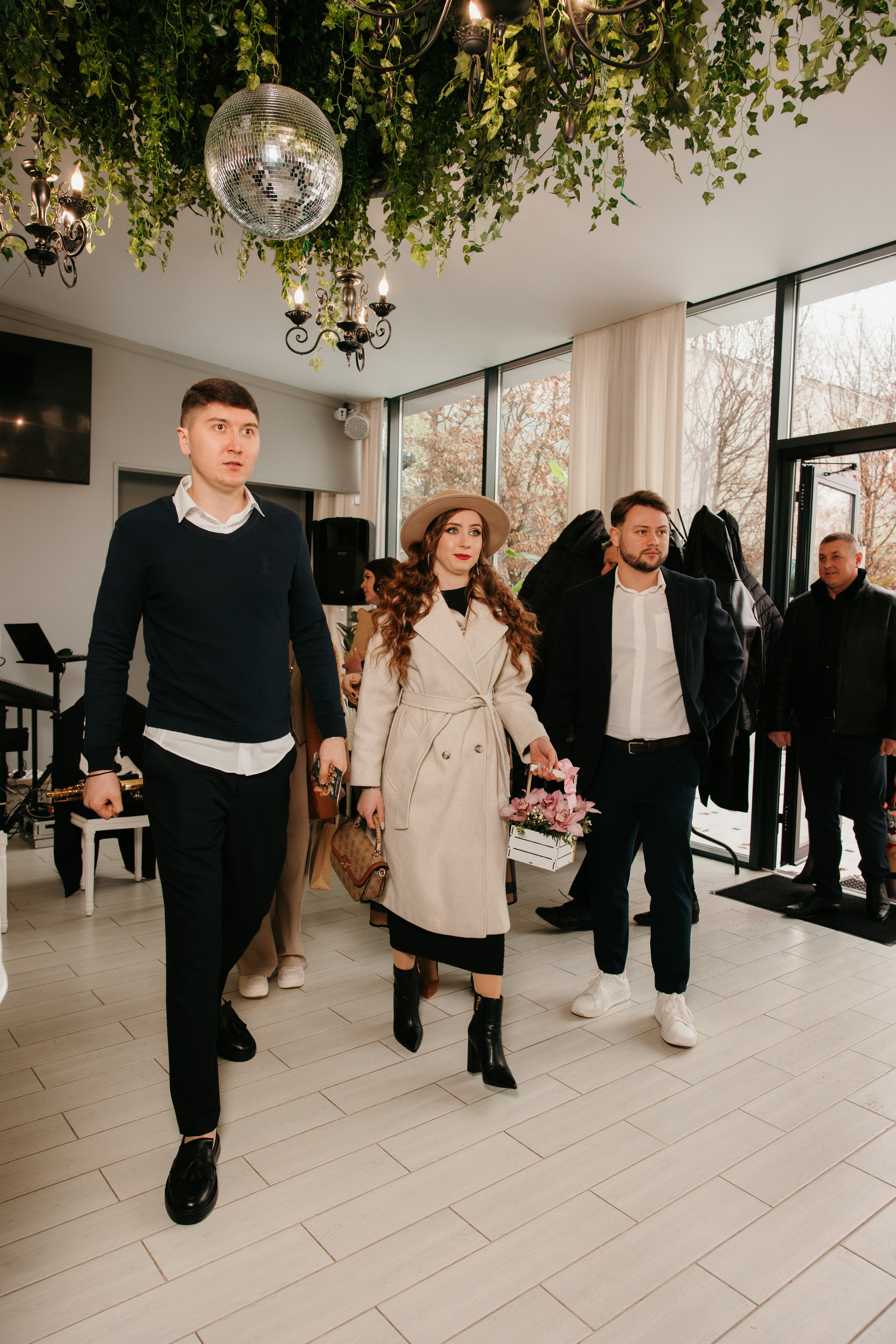 Madalin & Marinela. Main