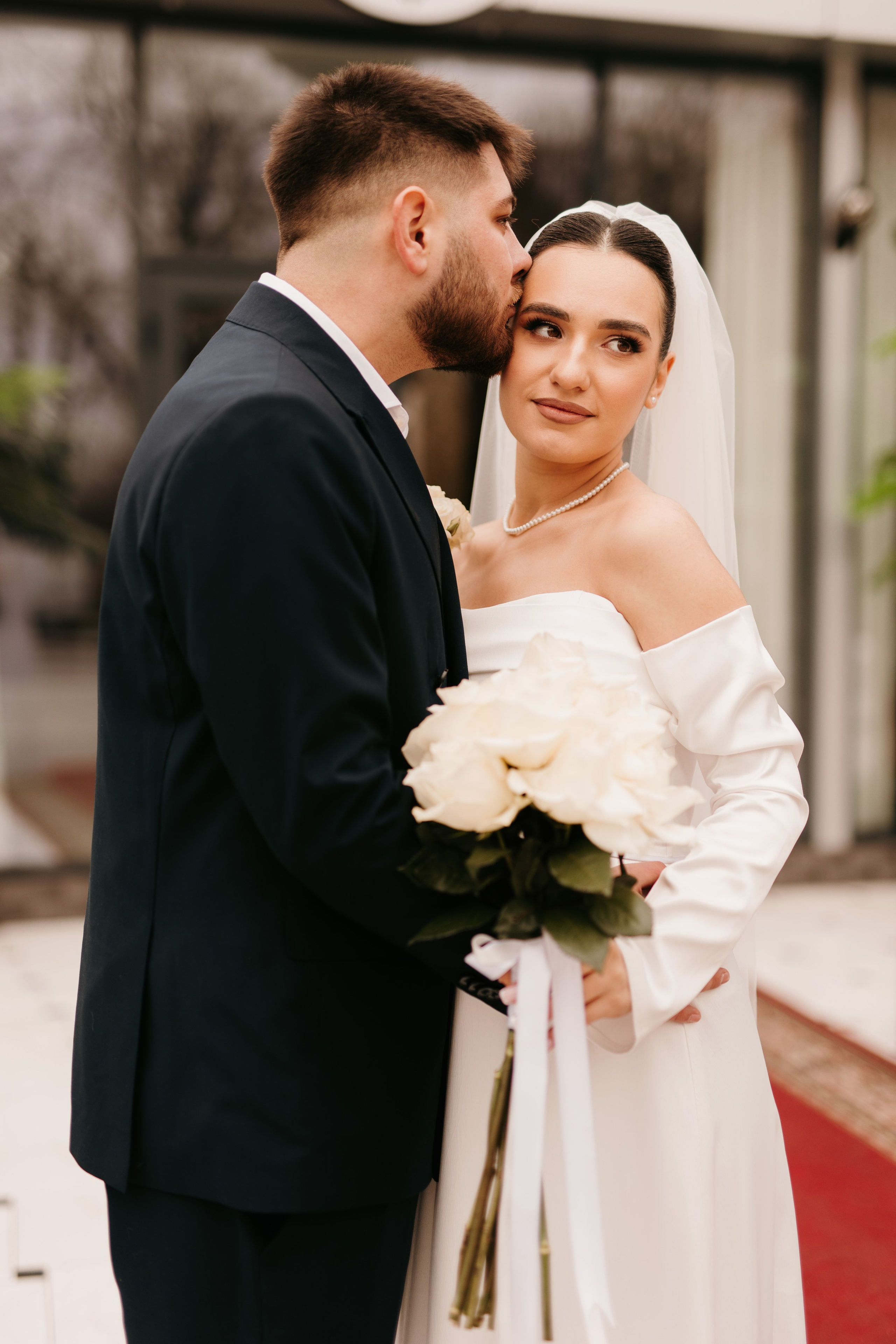 Madalin & Marinela. Main