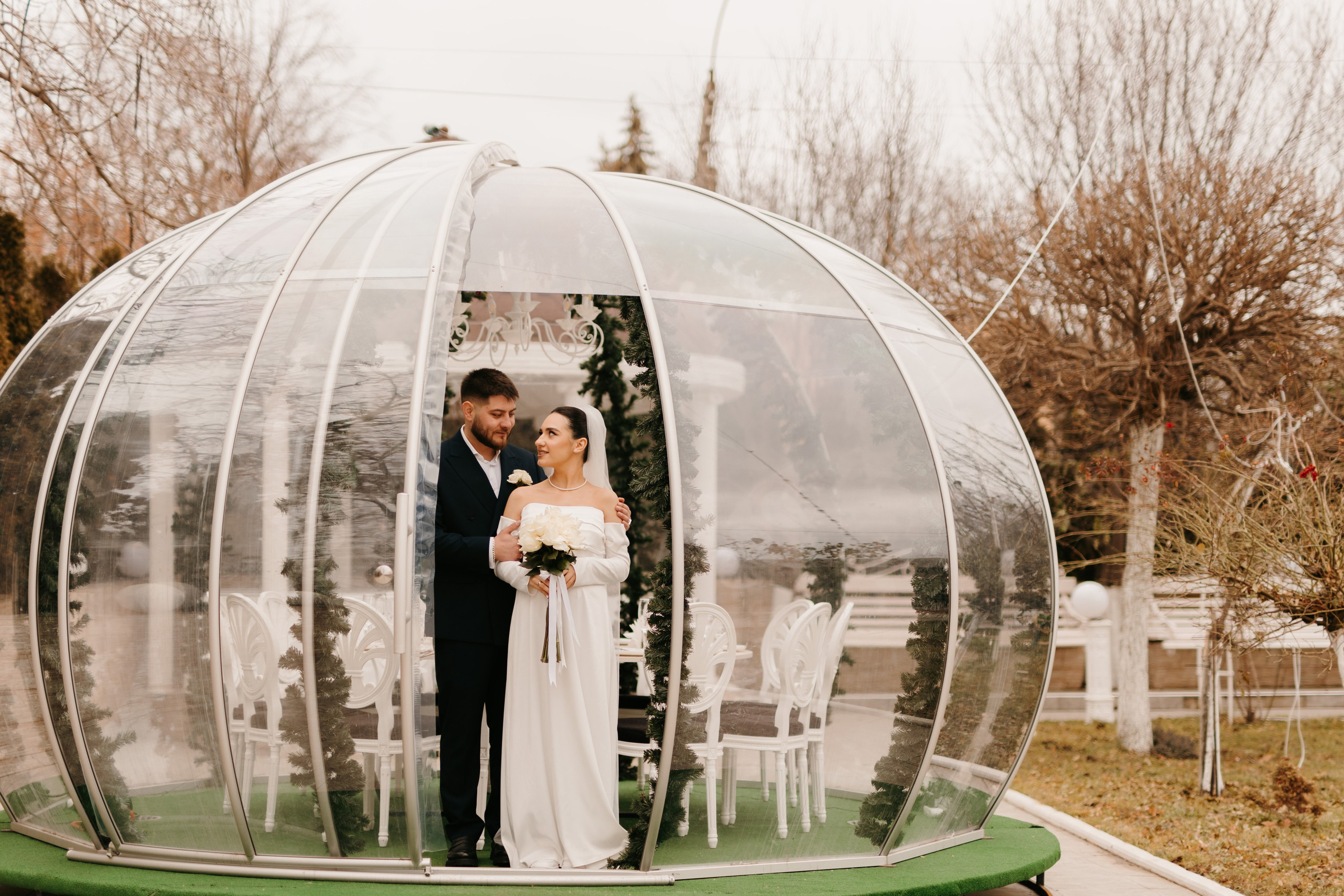 Madalin & Marinela. Main