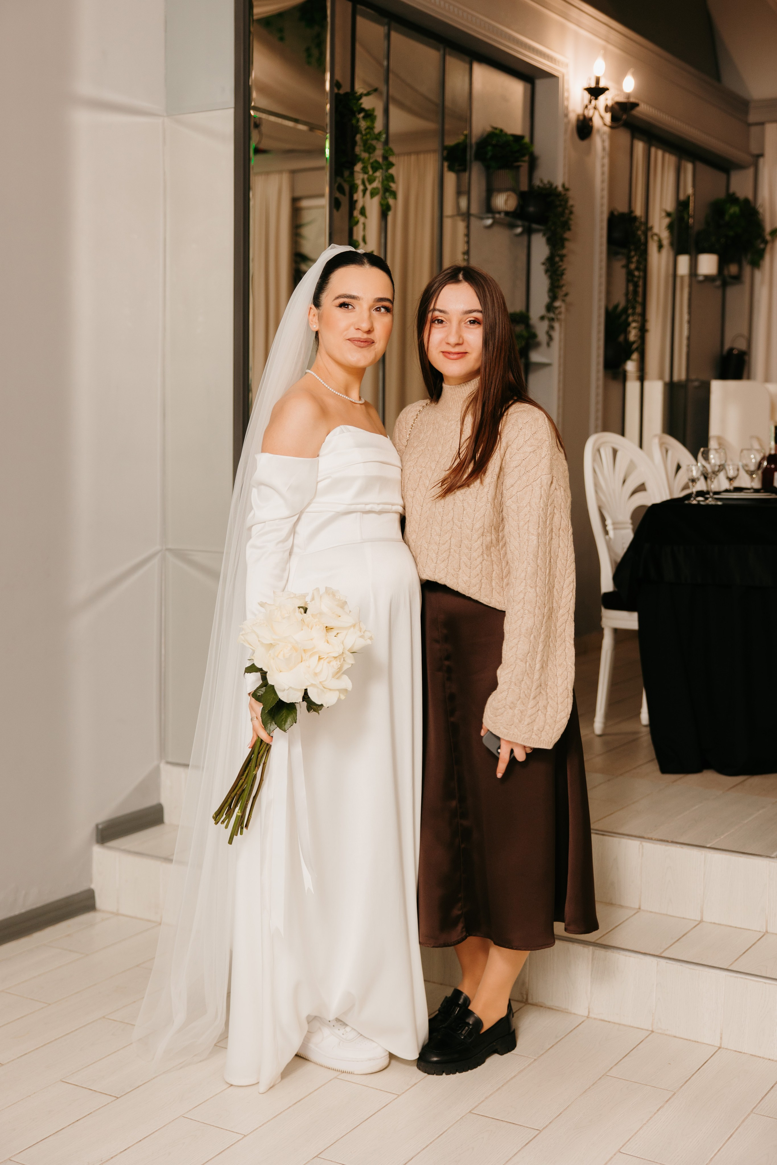 Madalin & Marinela. Main