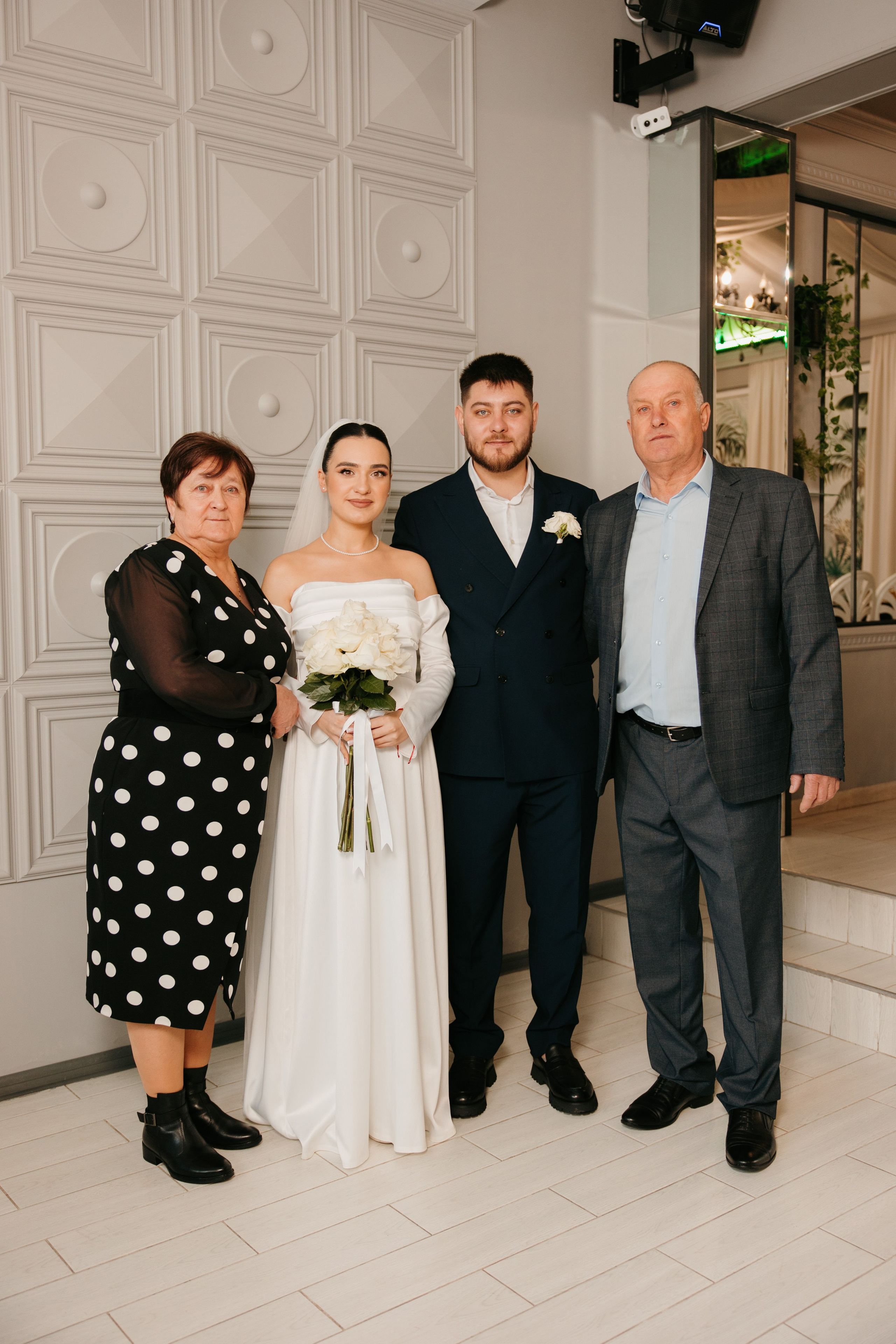 Madalin & Marinela. Main