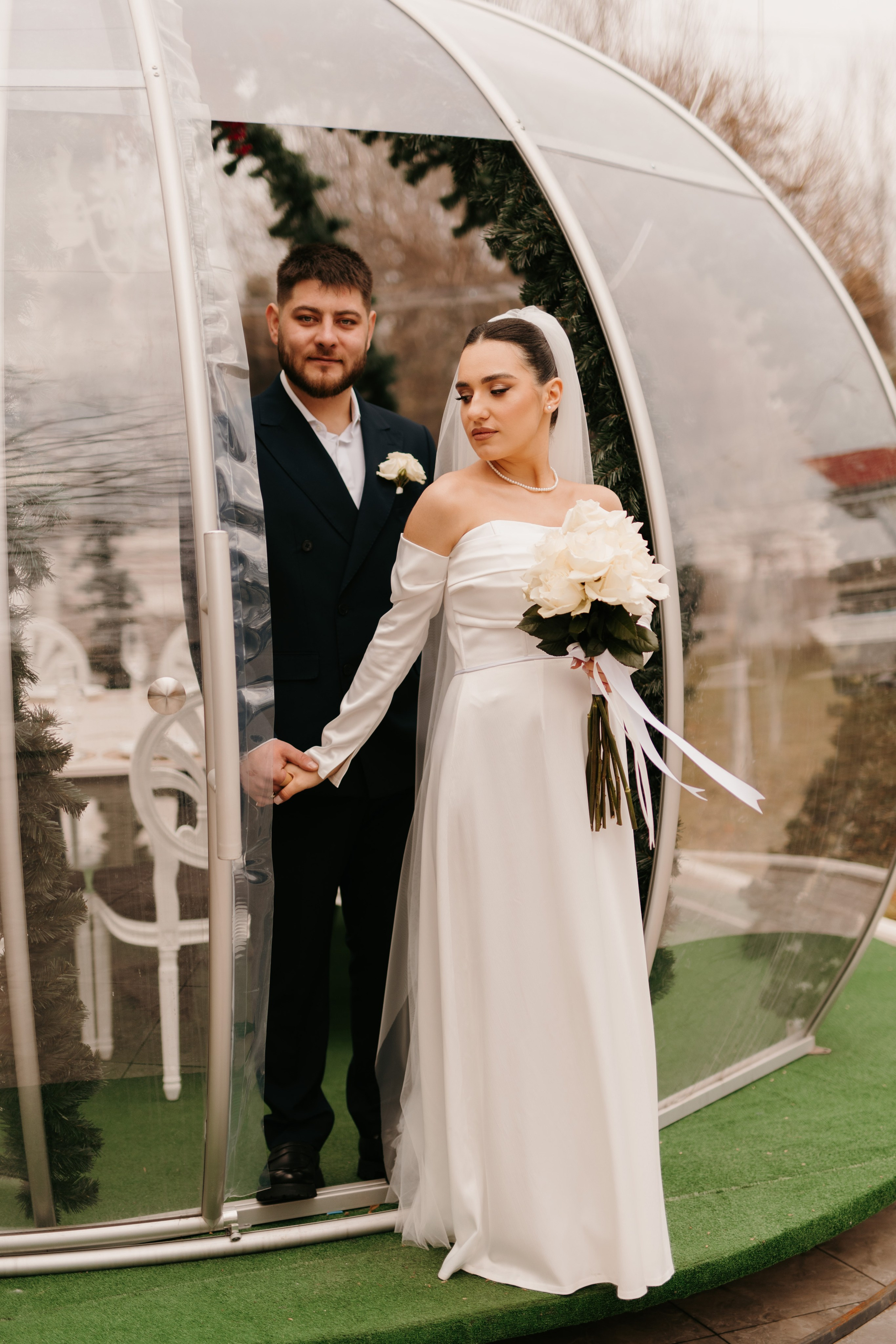 Madalin & Marinela. Main