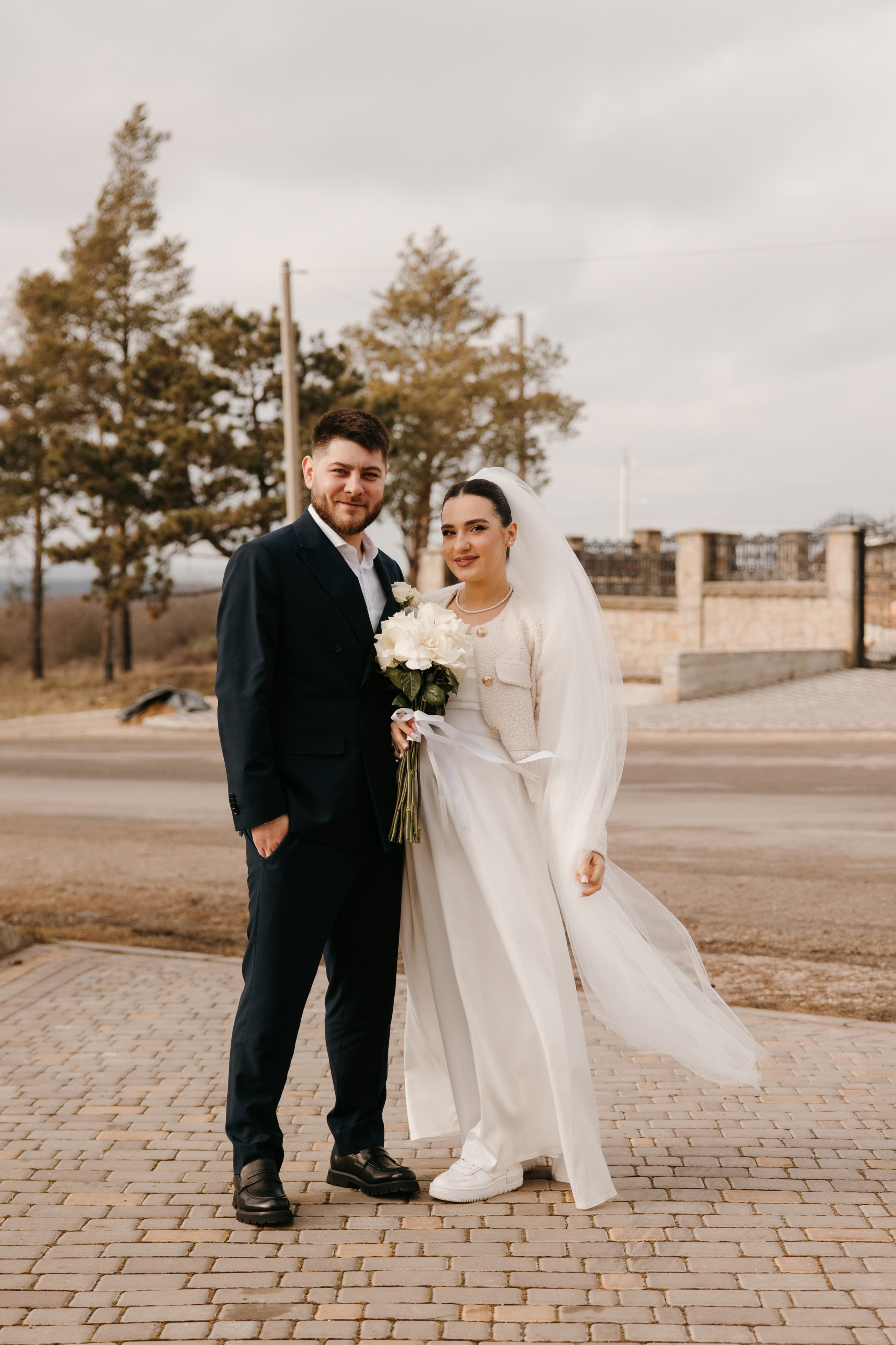 Madalin & Marinela. Main