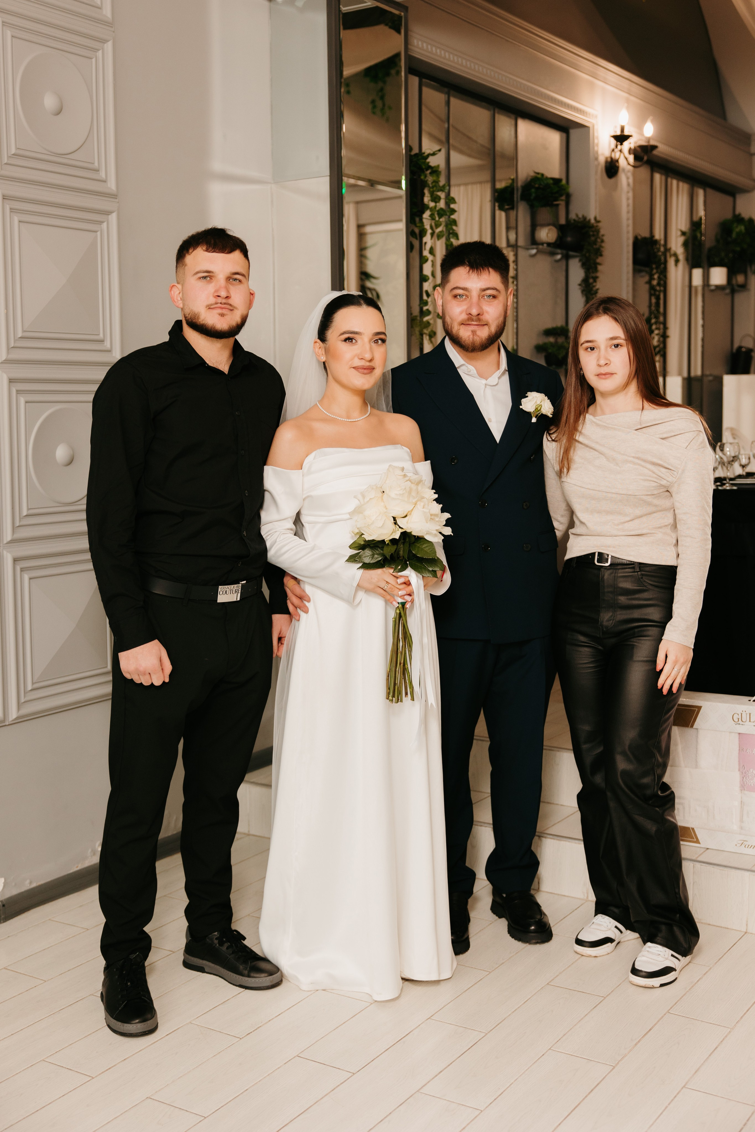 Madalin & Marinela. Main