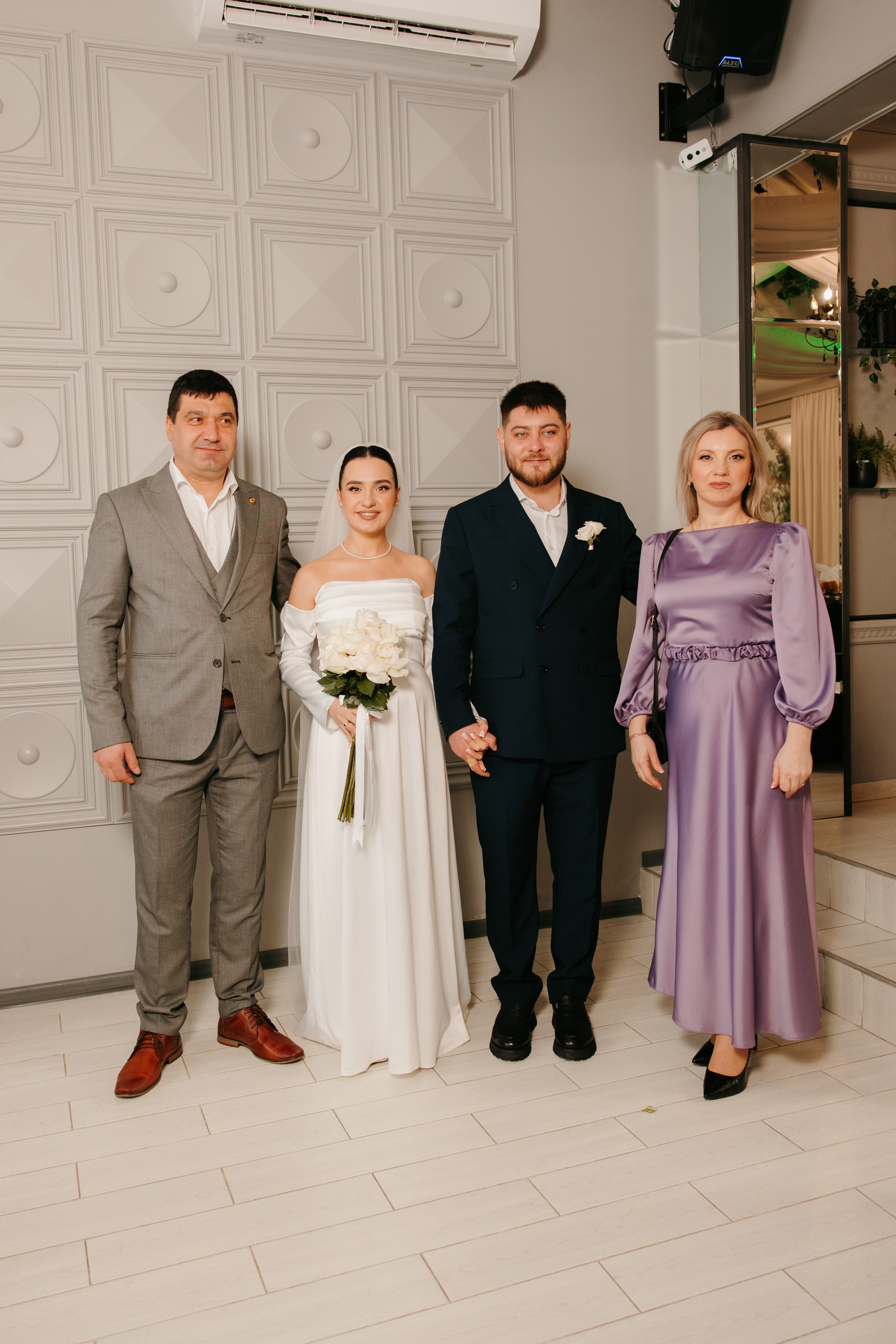 Madalin & Marinela. Main