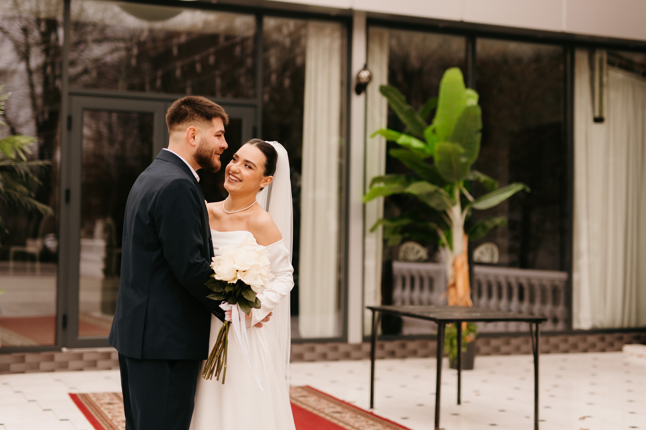 Madalin & Marinela. Main