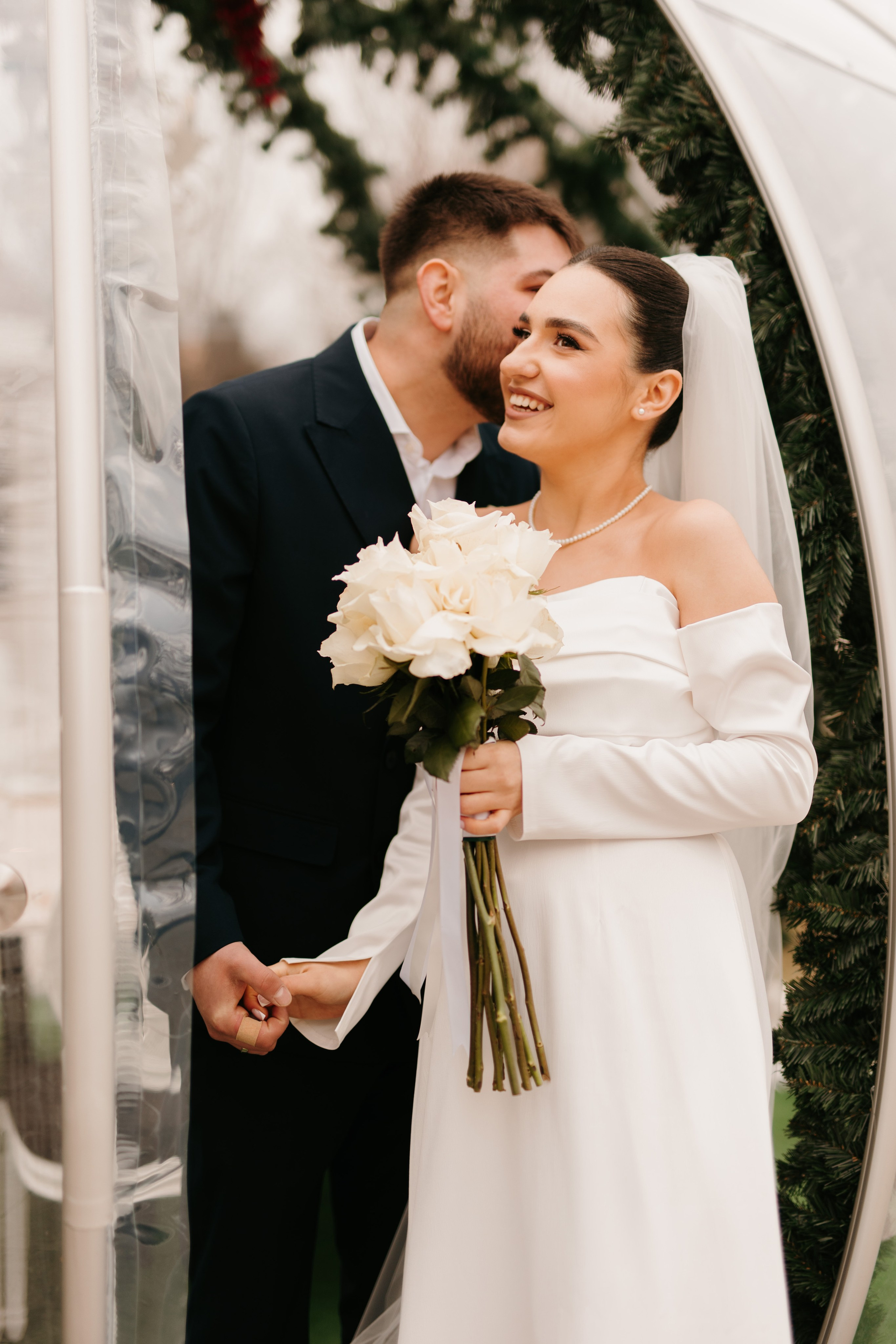 Madalin & Marinela. Main