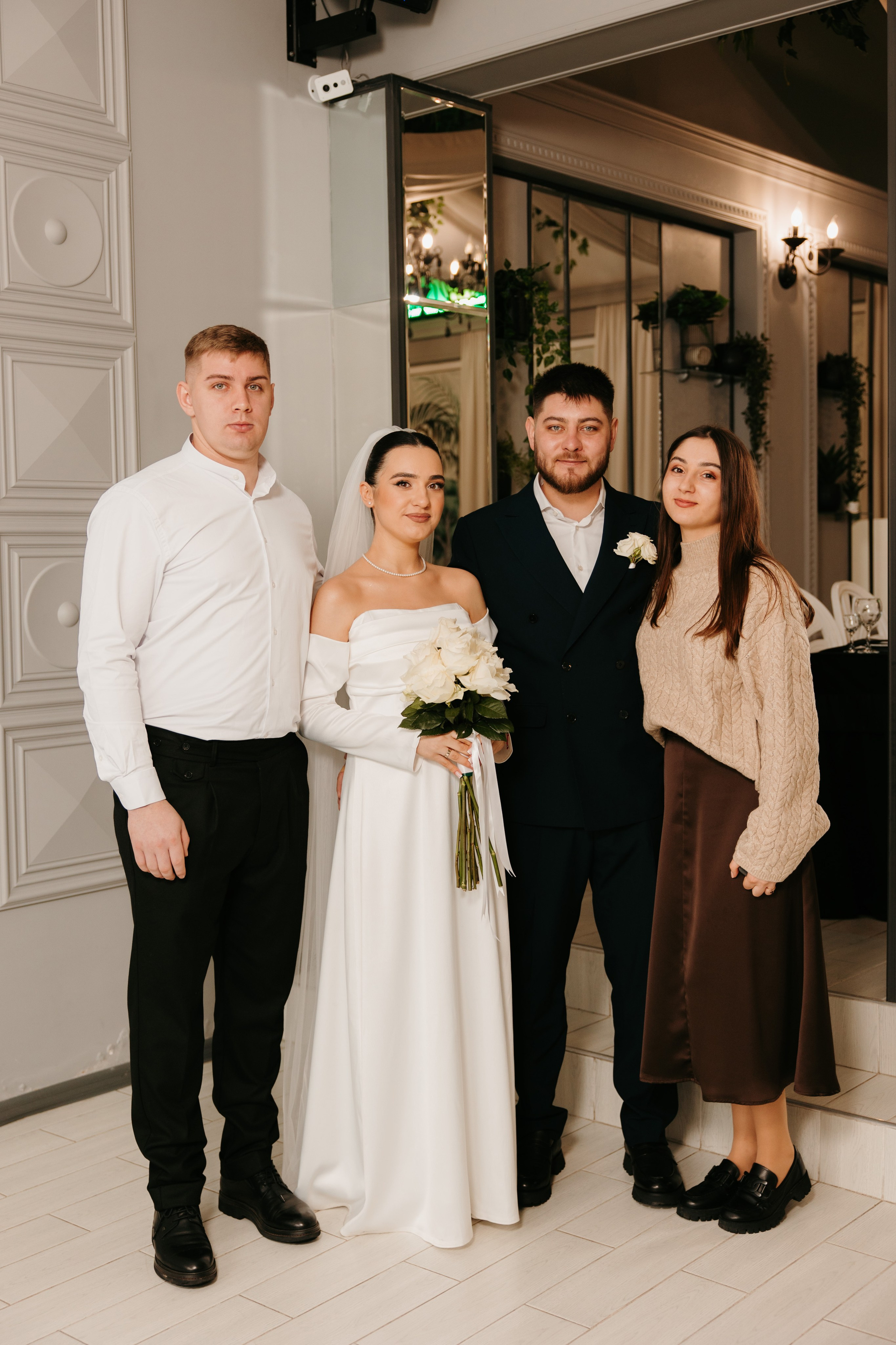 Madalin & Marinela. Main