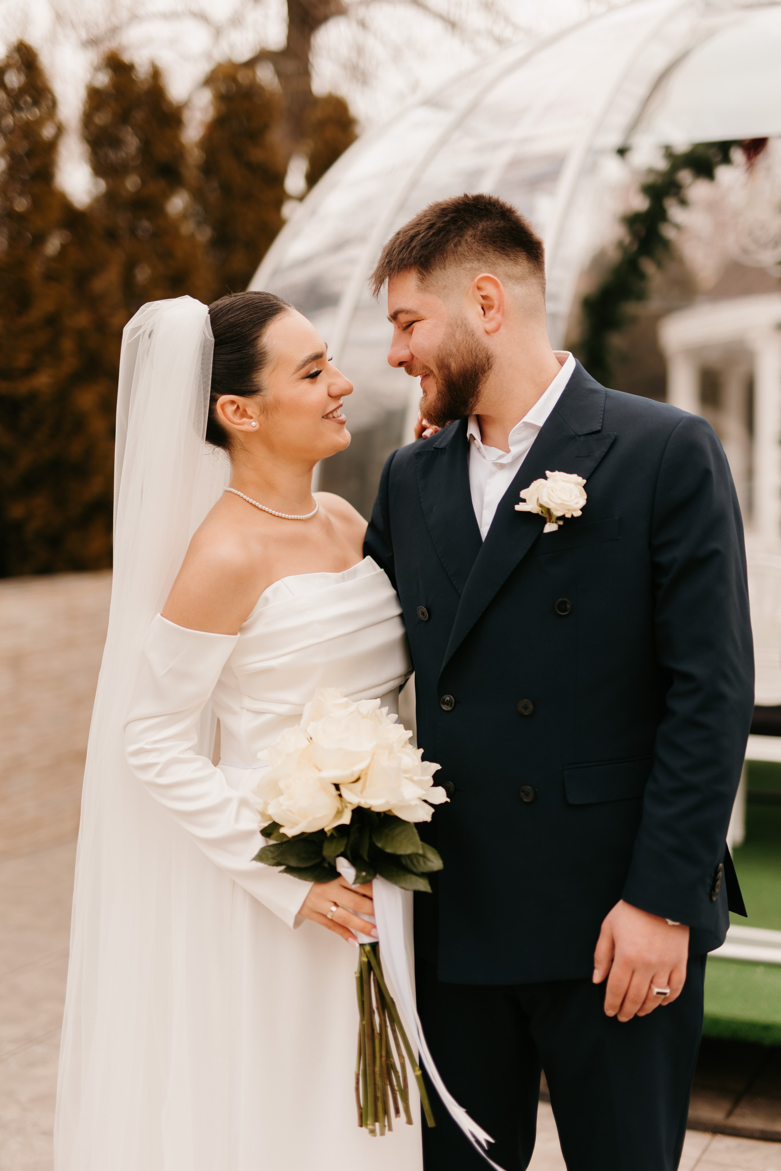 Madalin & Marinela. Main