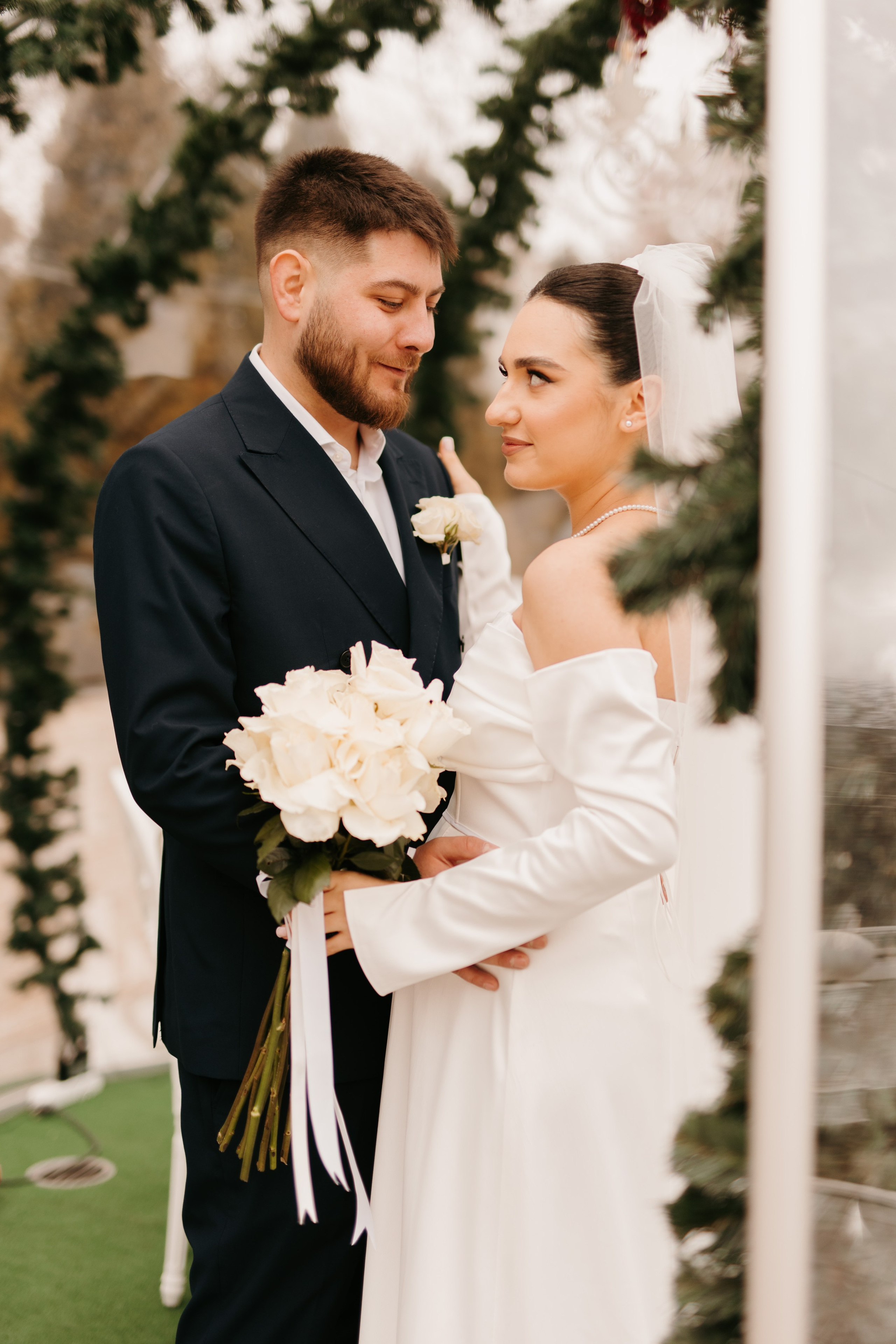 Madalin & Marinela. Main