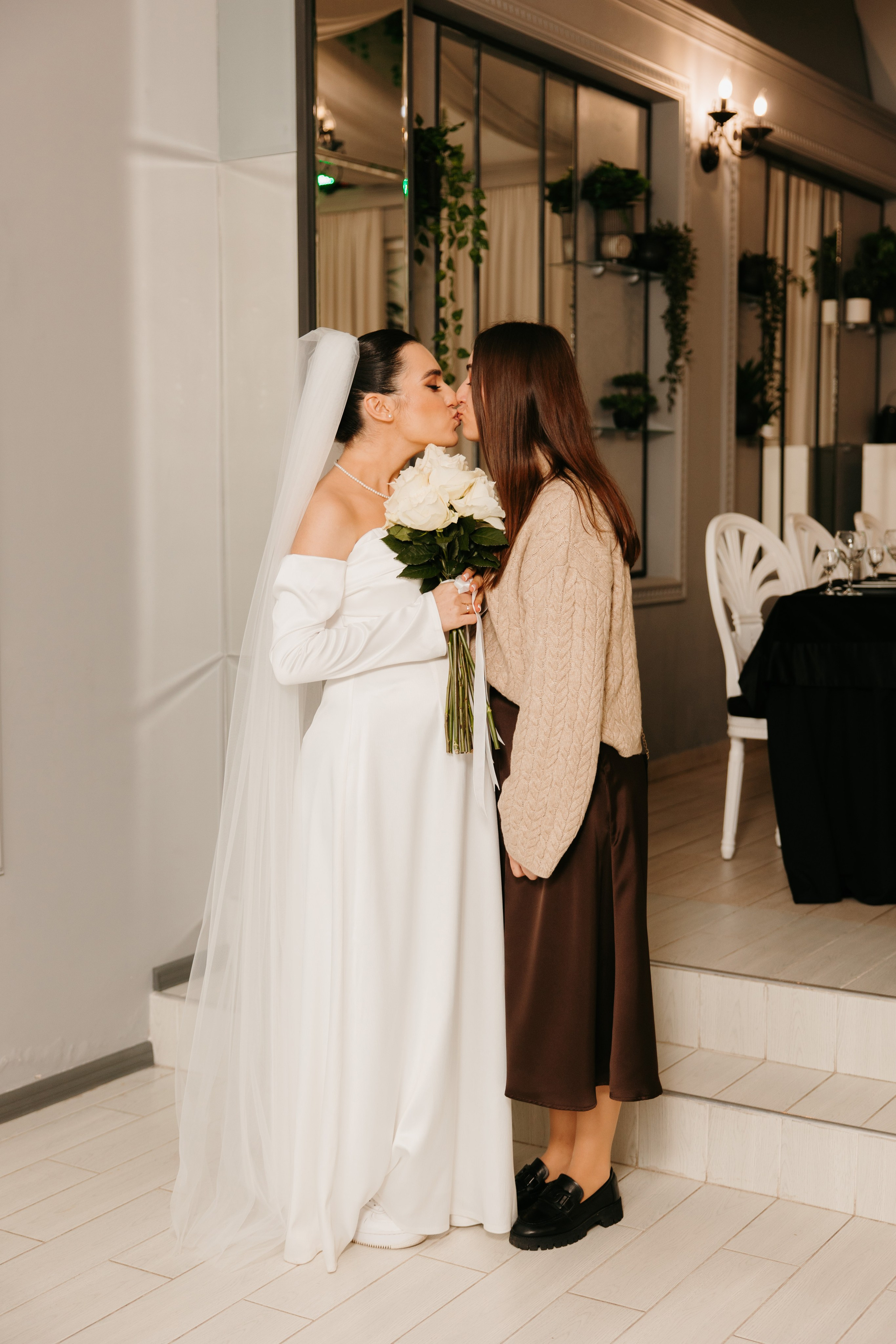 Madalin & Marinela. Main