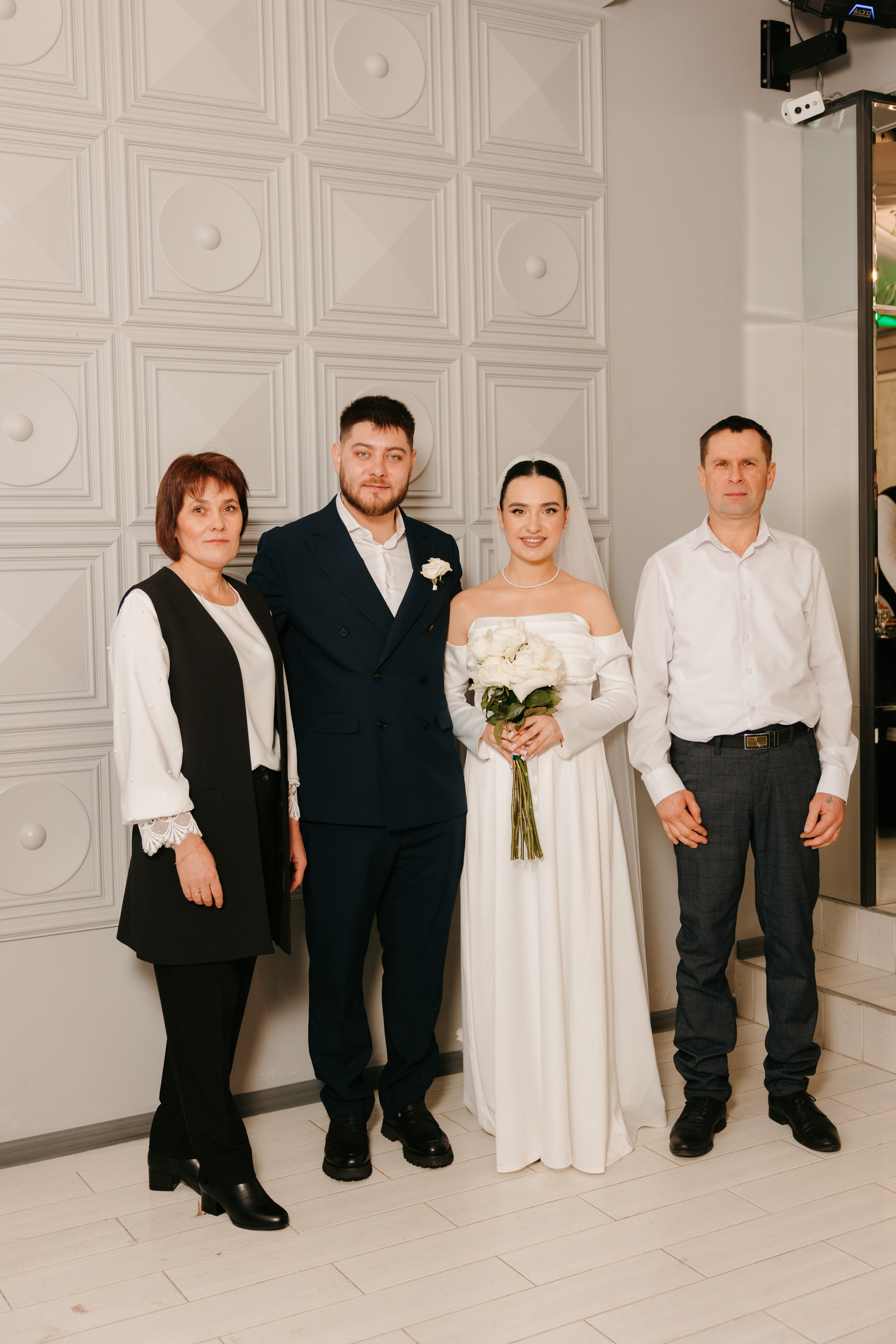 Madalin & Marinela. Main