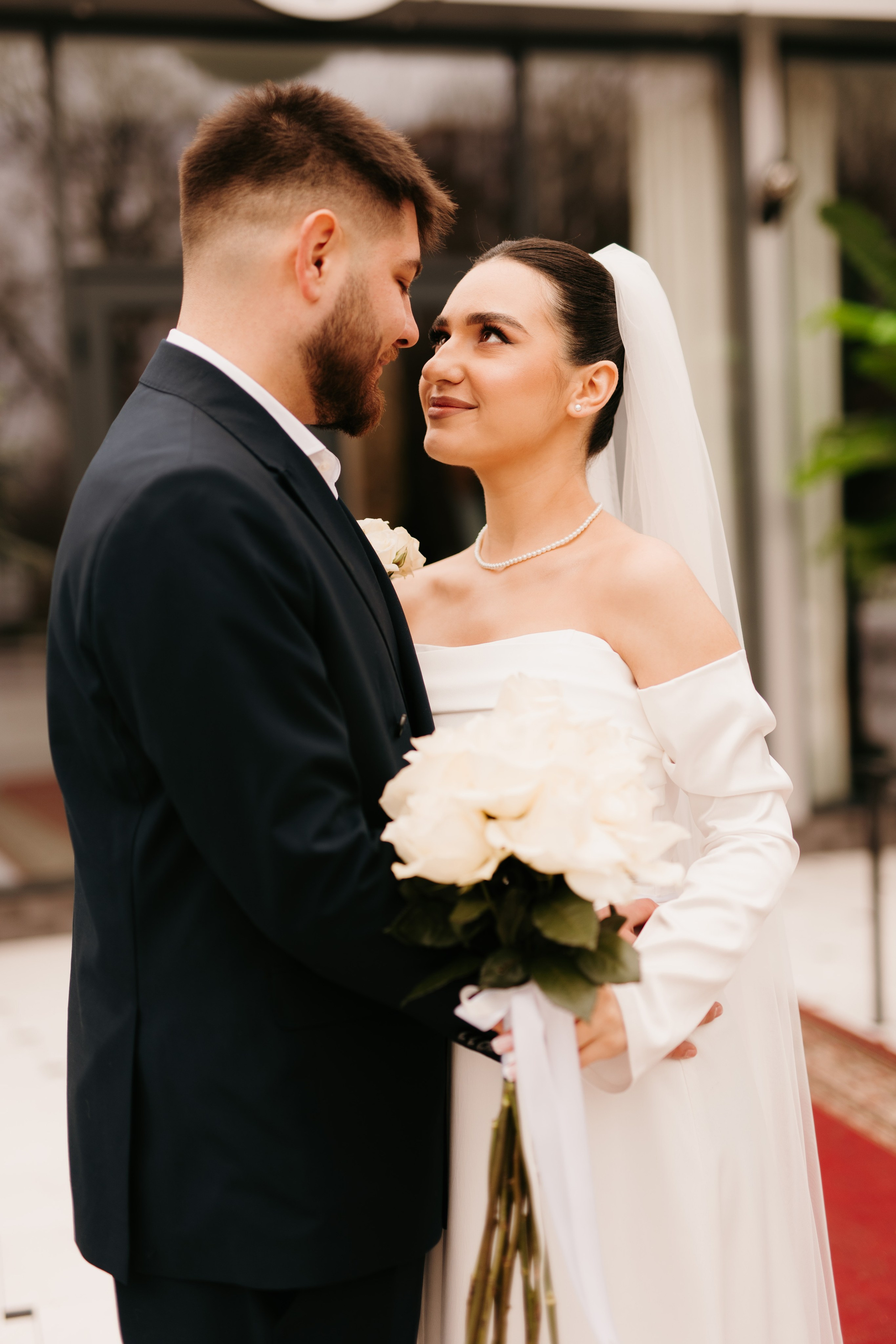 Madalin & Marinela. Main