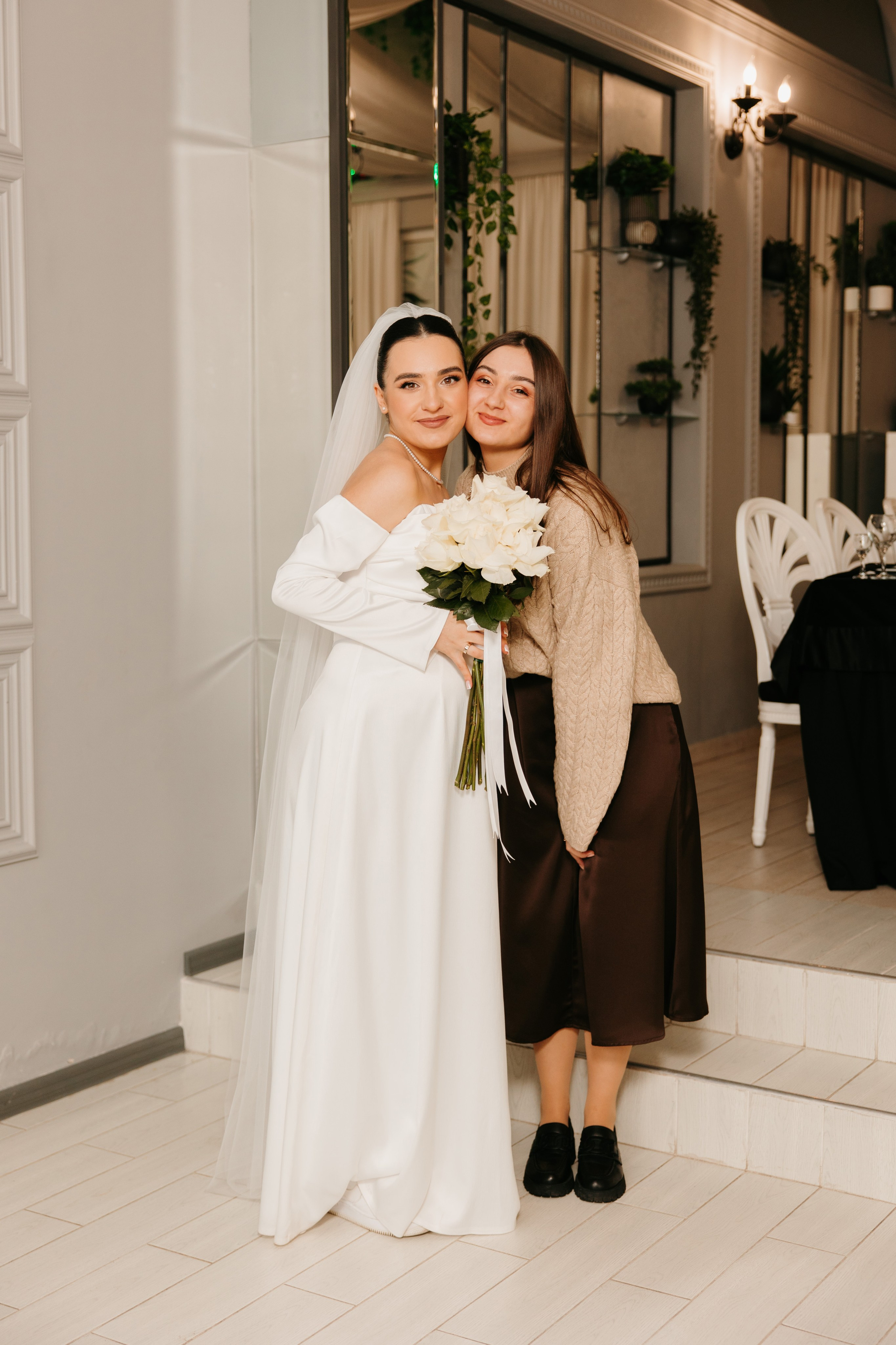 Madalin & Marinela. Main