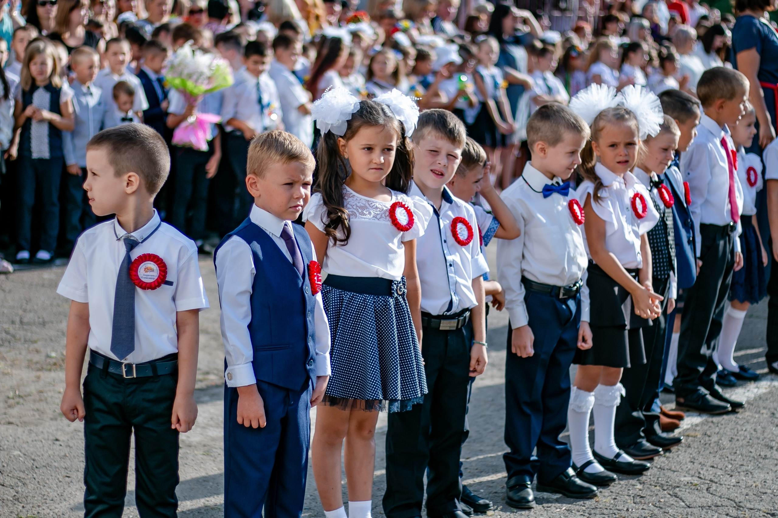 Великодолинское школа номер 1. Семейный фотограф Великодолинское
