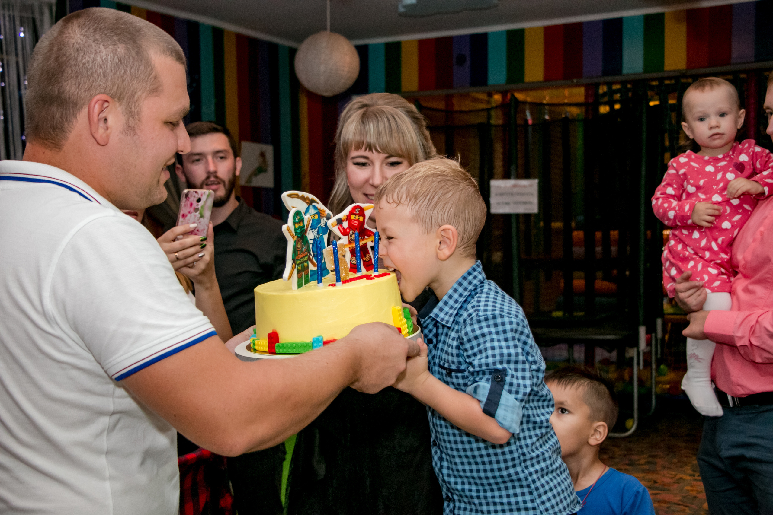 День рождения, фотосессия. Семейный фотограф Великодолинское