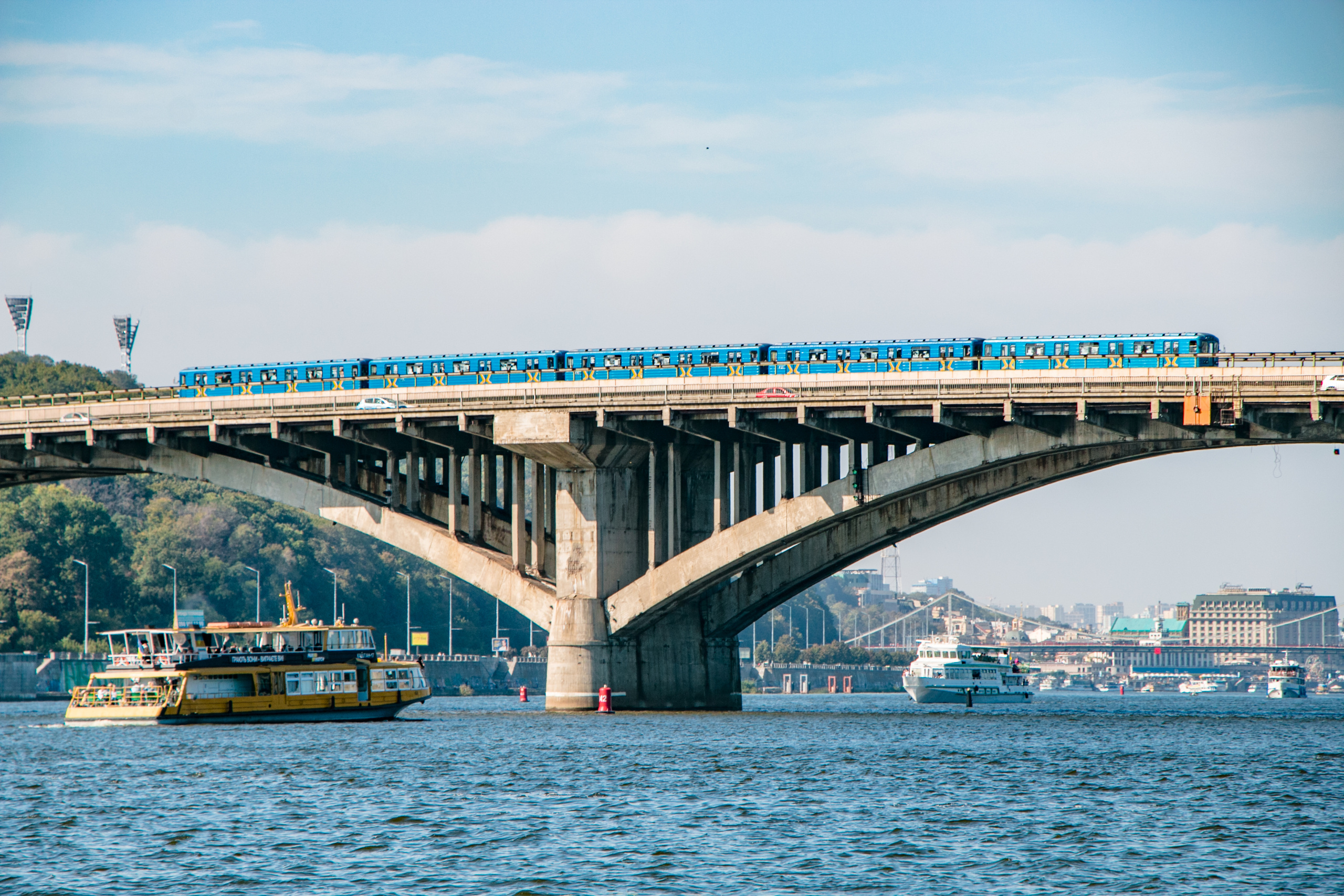 Киев фотографии города. Семейный фотограф Великодолинское