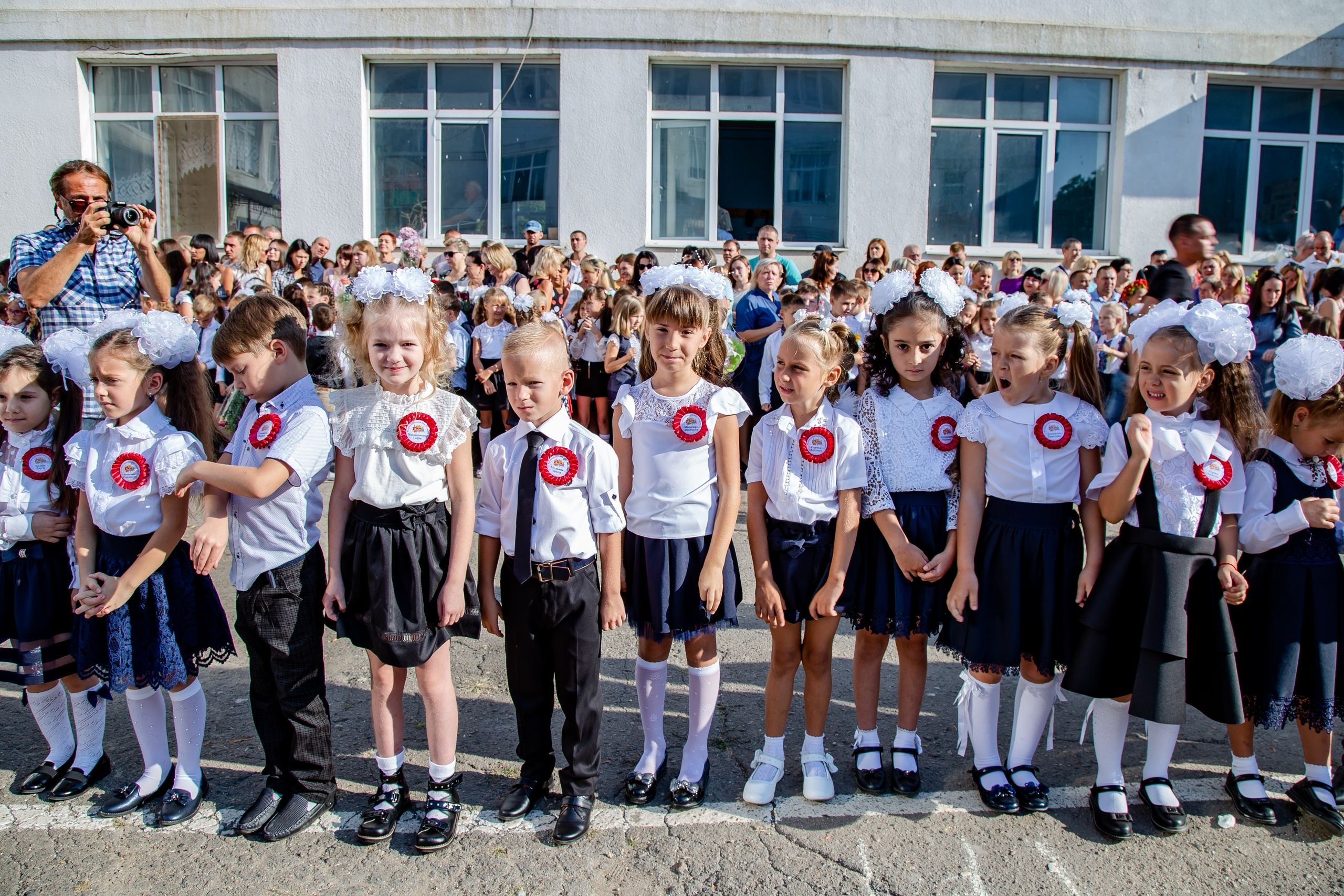 Великодолинское школа номер 1. Семейный фотограф Великодолинское