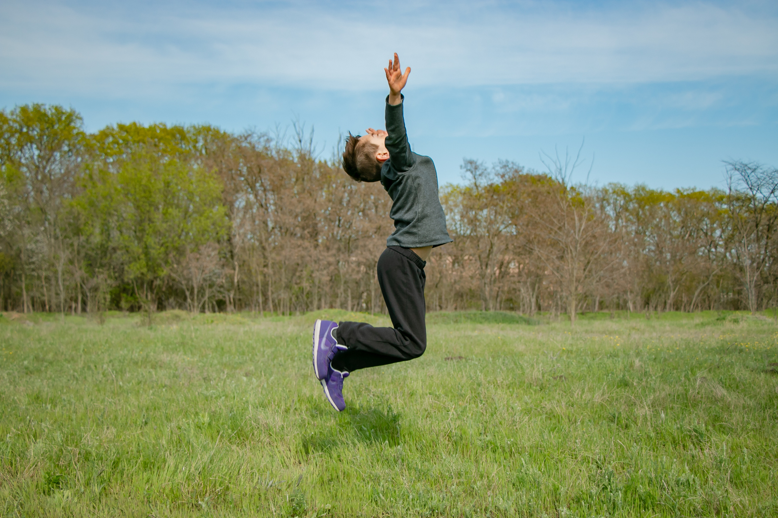 Фотосессия в жанре левитация. Семейный фотограф Великодолинское